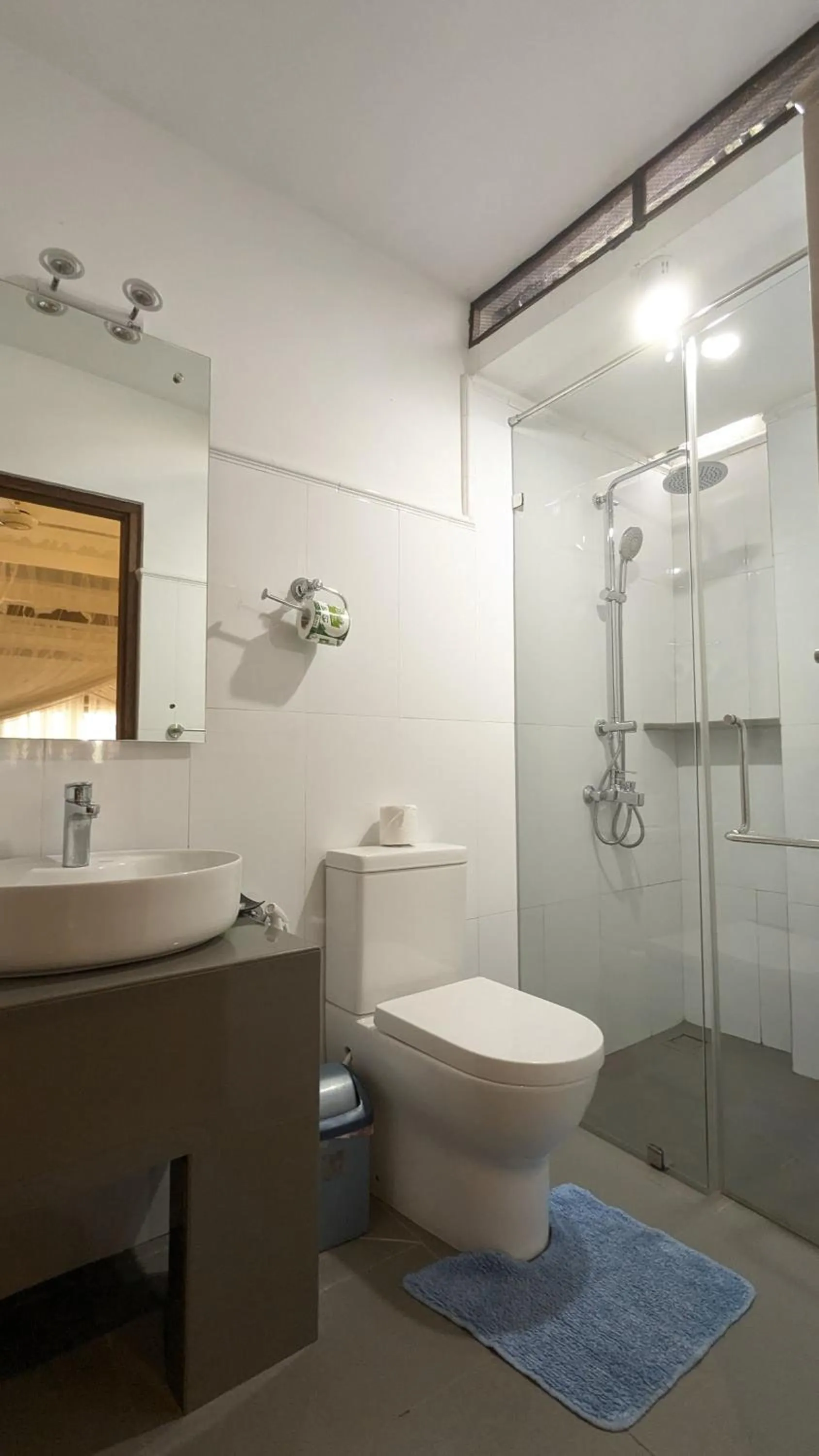 Bathroom in Suriya Arana