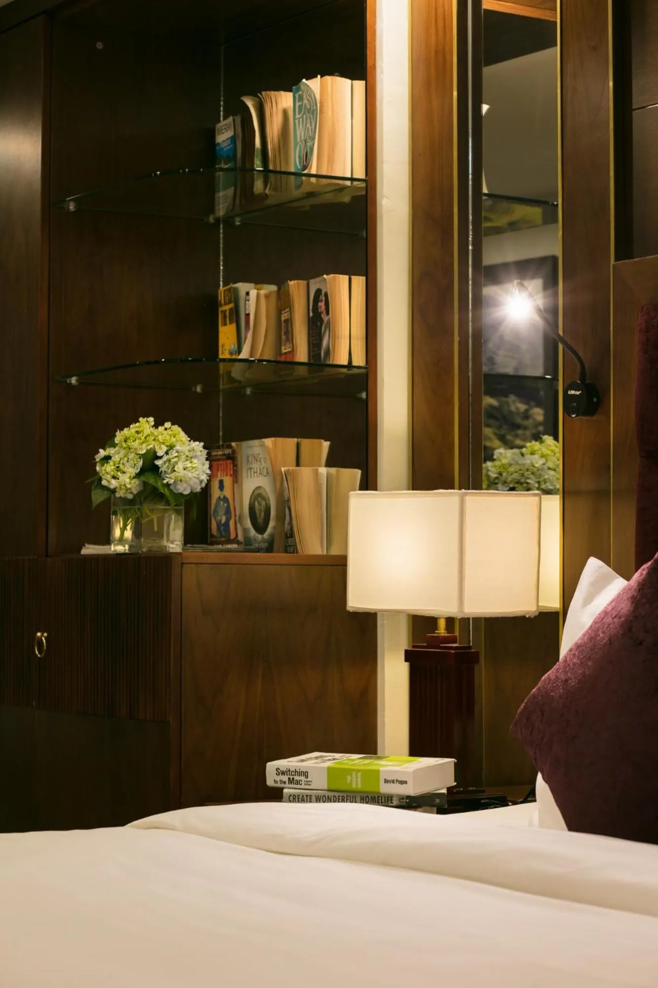 Library, Bed in Sapa Horizon Hotel