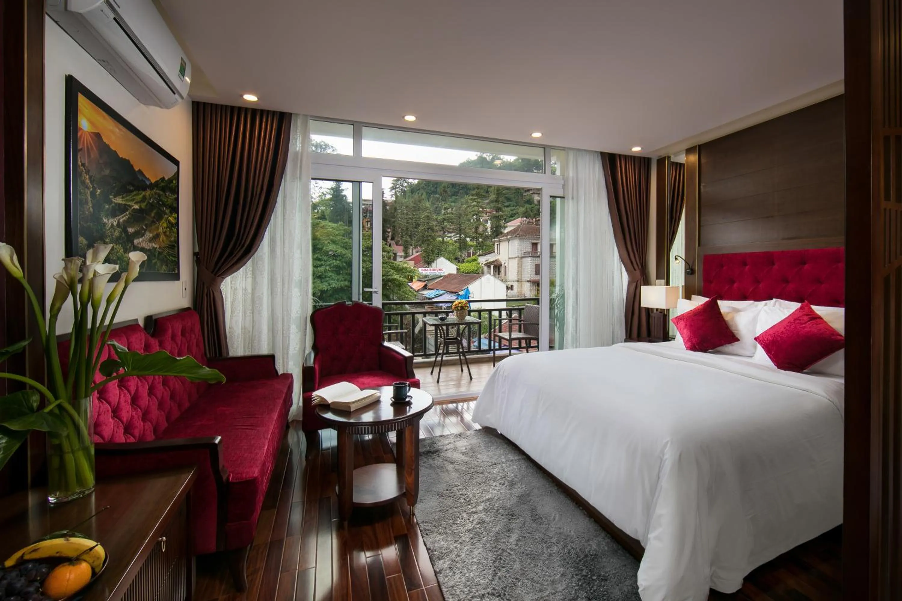 Balcony/Terrace, Bed in Sapa Horizon Hotel