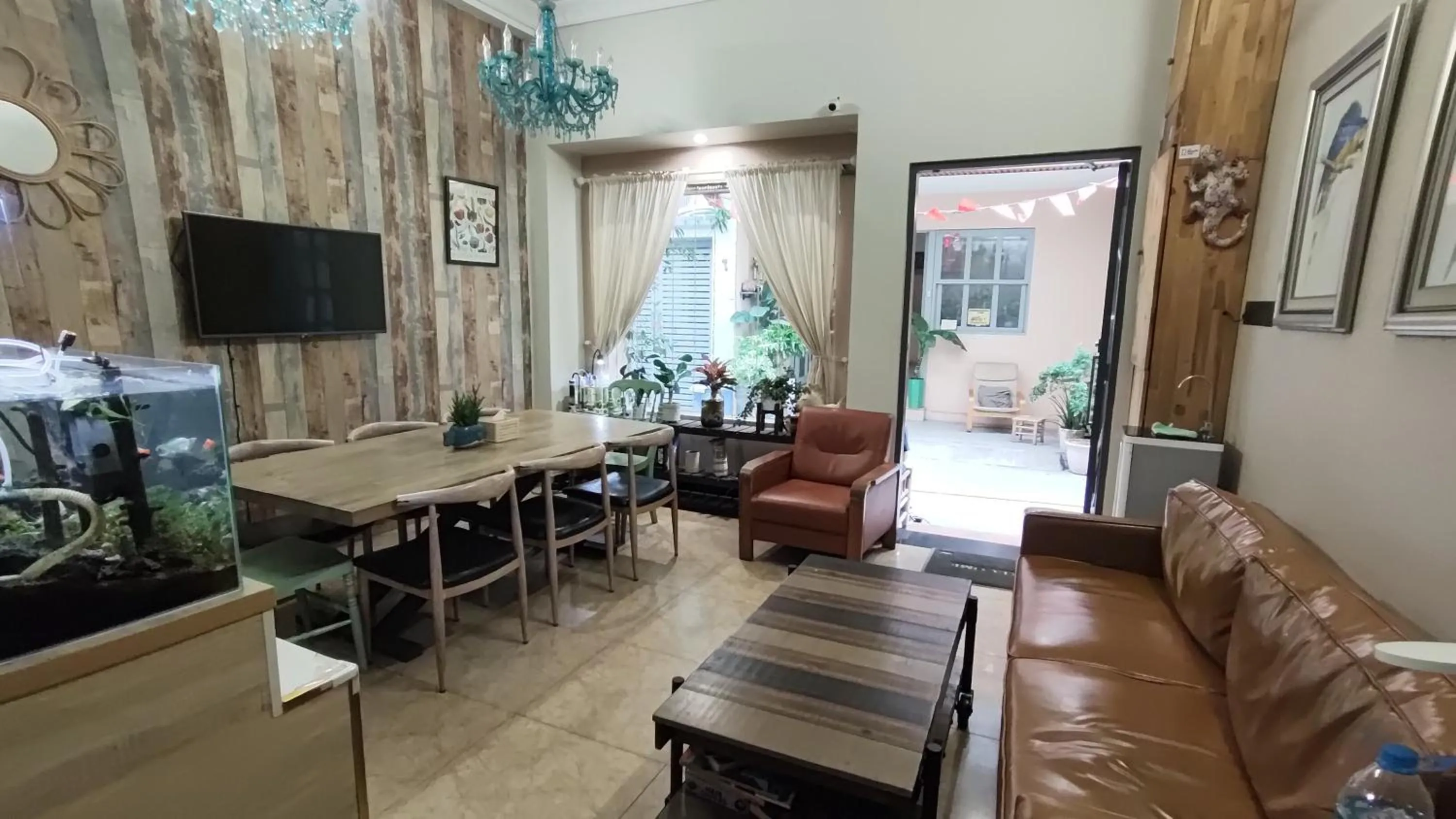 TV and multimedia in Long Hostel