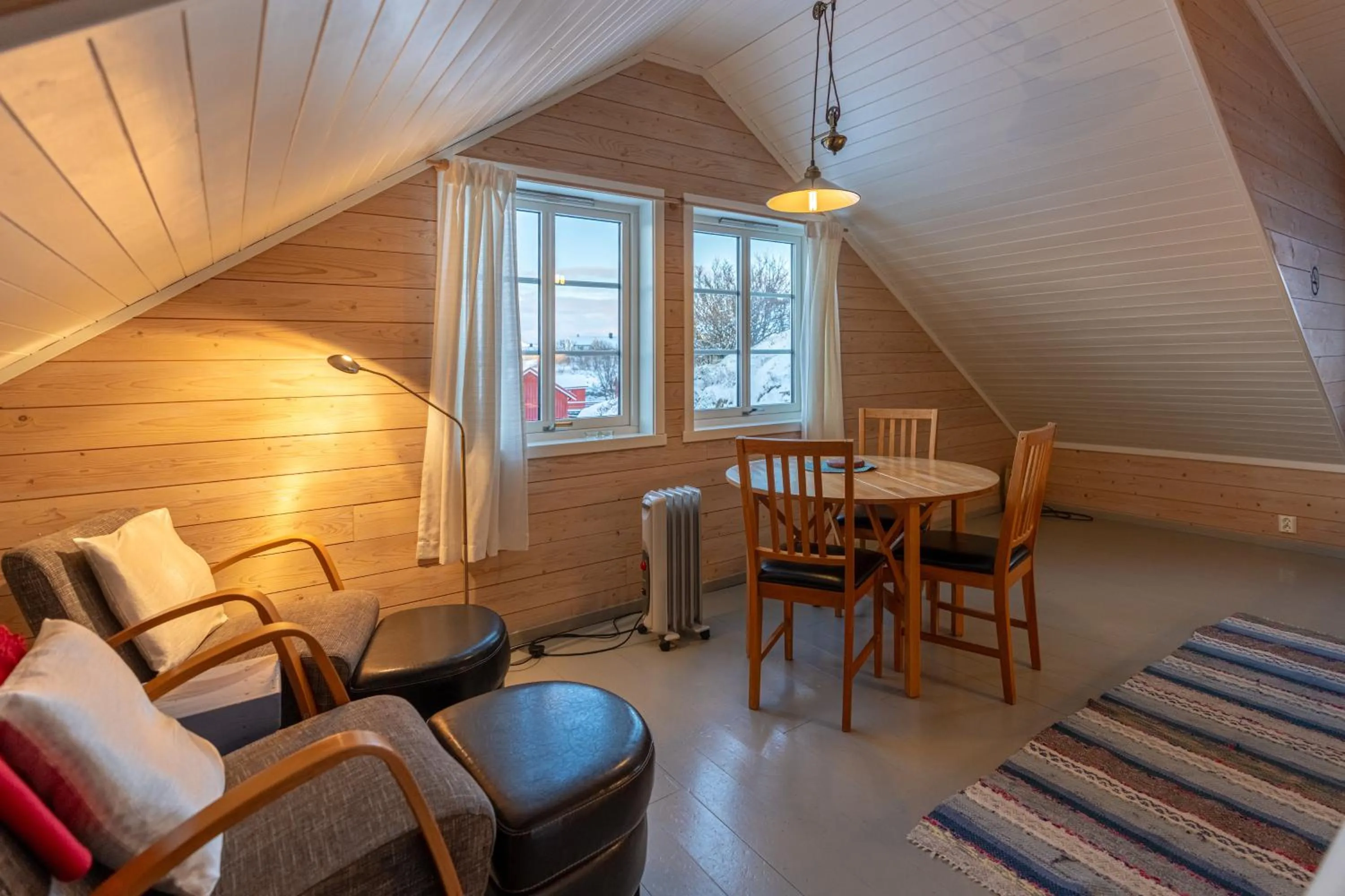 Living room in Henningsvær Rorbuer