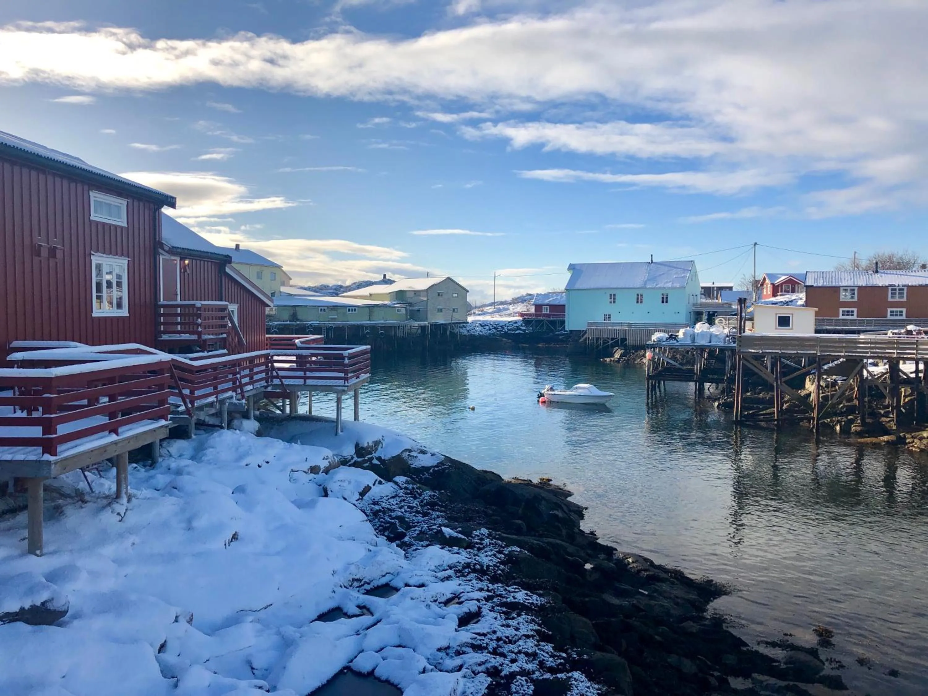 Neighbourhood in Henningsvær Rorbuer