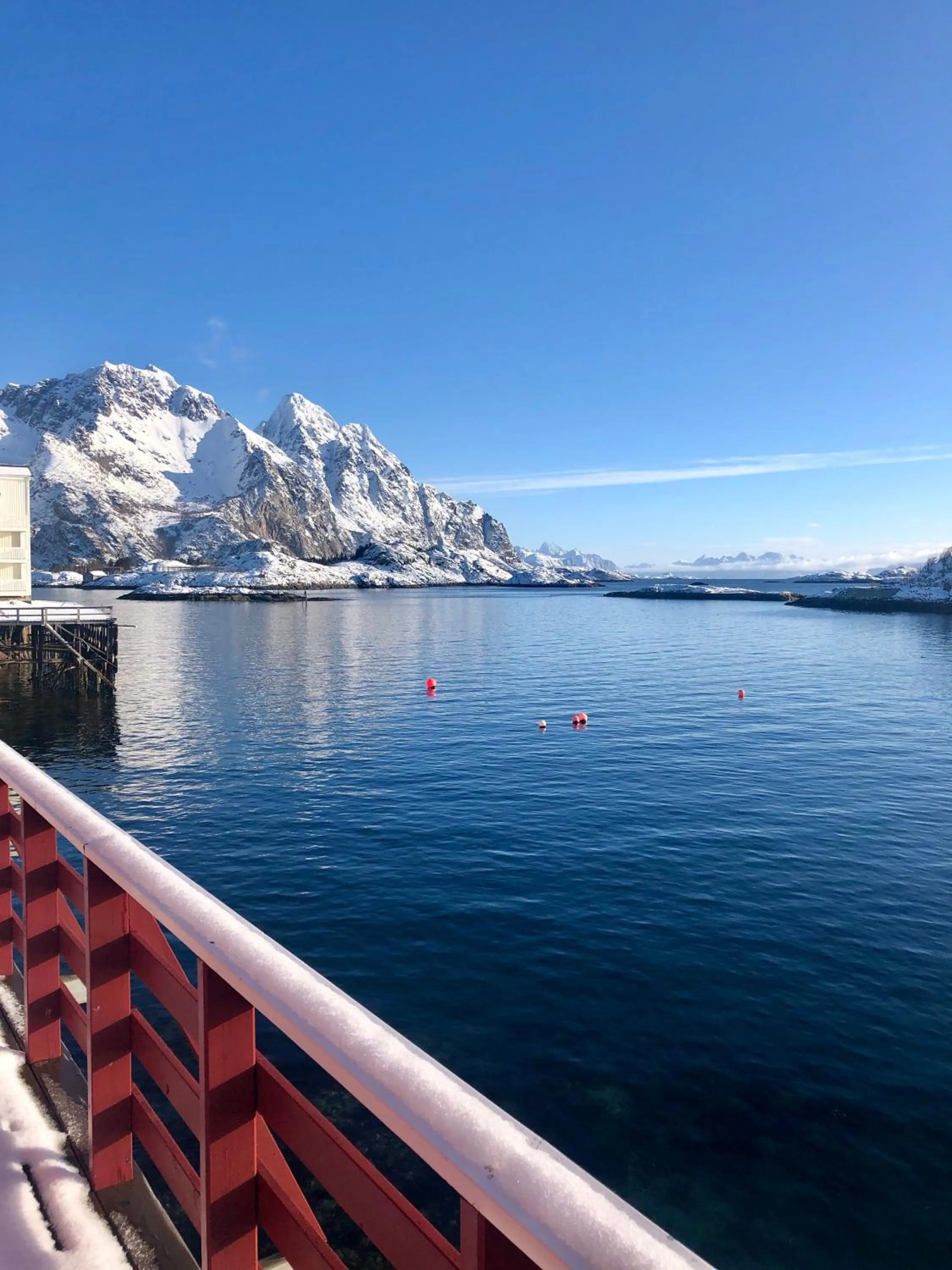 Winter in Henningsvær Rorbuer