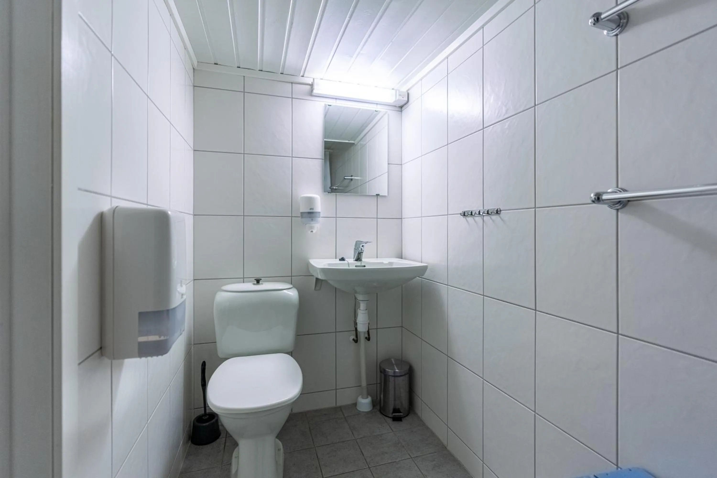 Shower in Henningsvær Rorbuer