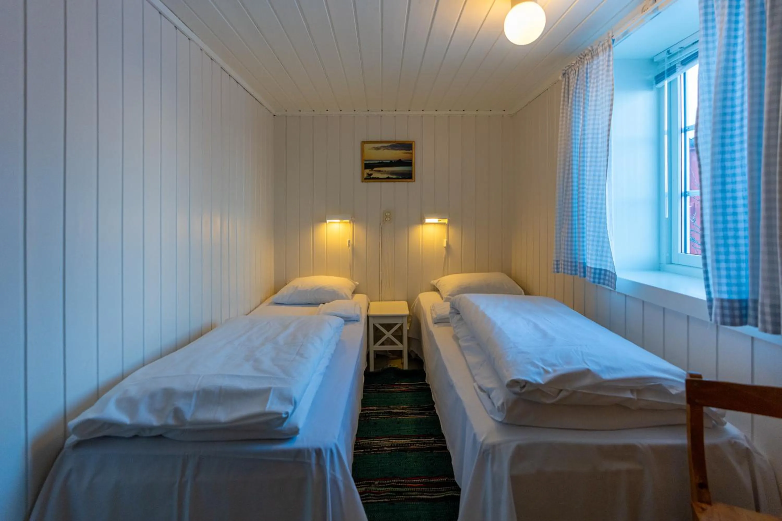 Bedroom, Bed in Henningsvær Rorbuer