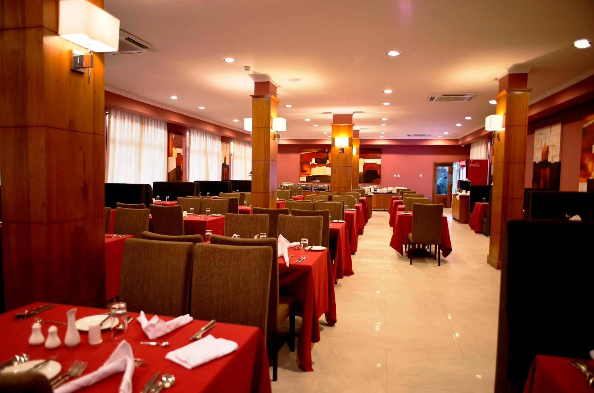 Restaurant/places to eat in Seascape Hotel