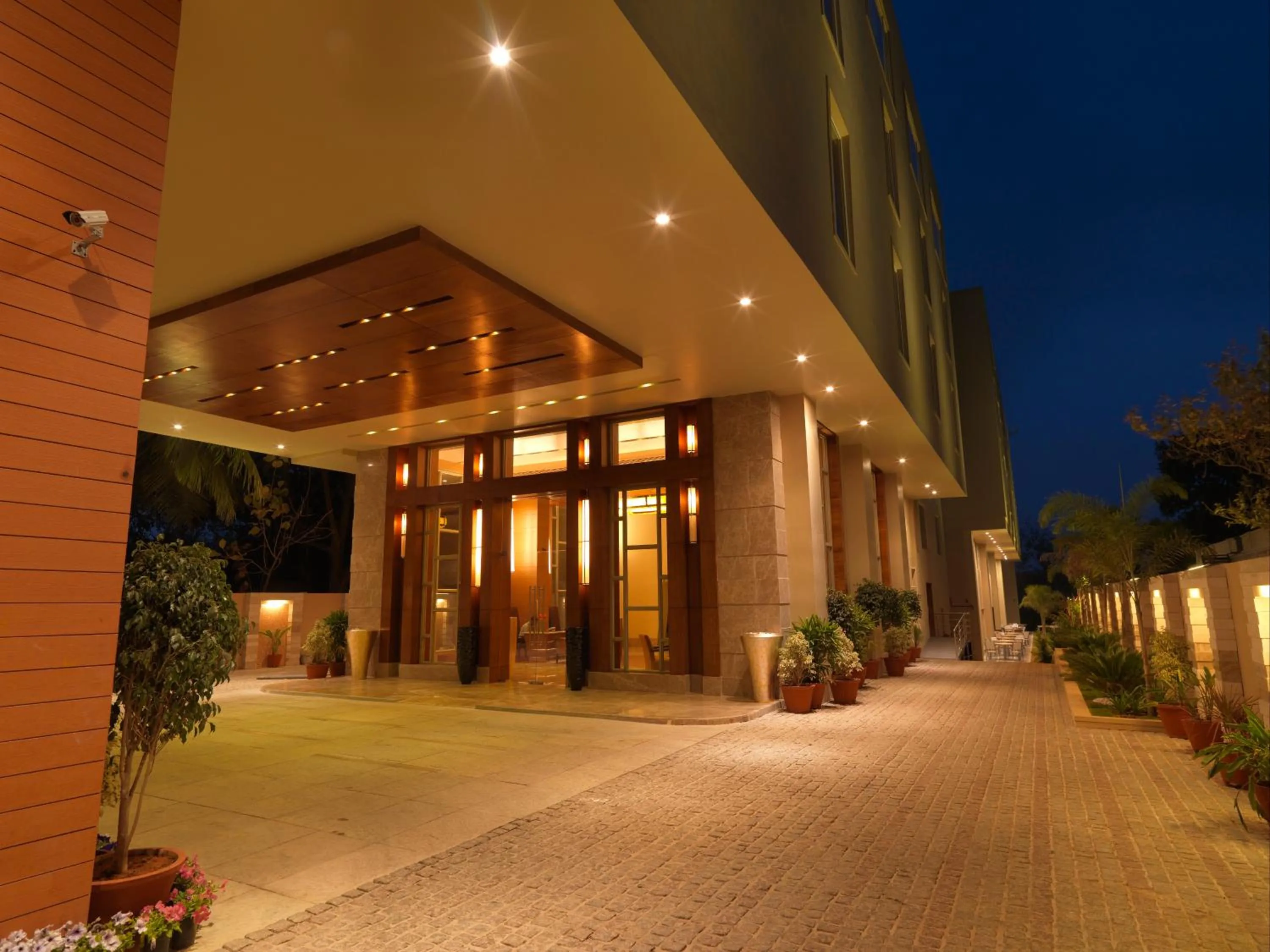 Facade/entrance in The Quorum