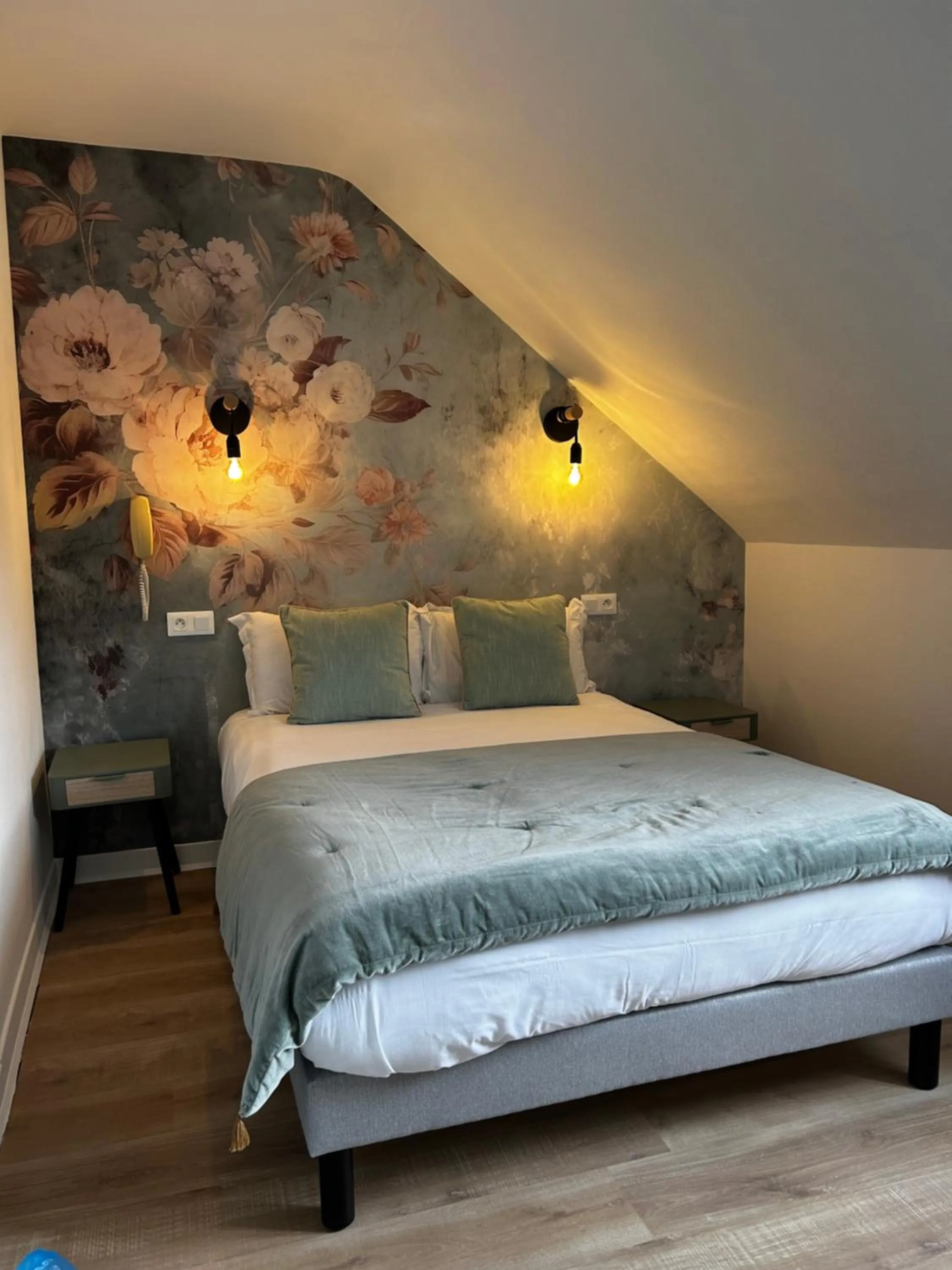 Photo of the whole room, Bed in Hotel Eden