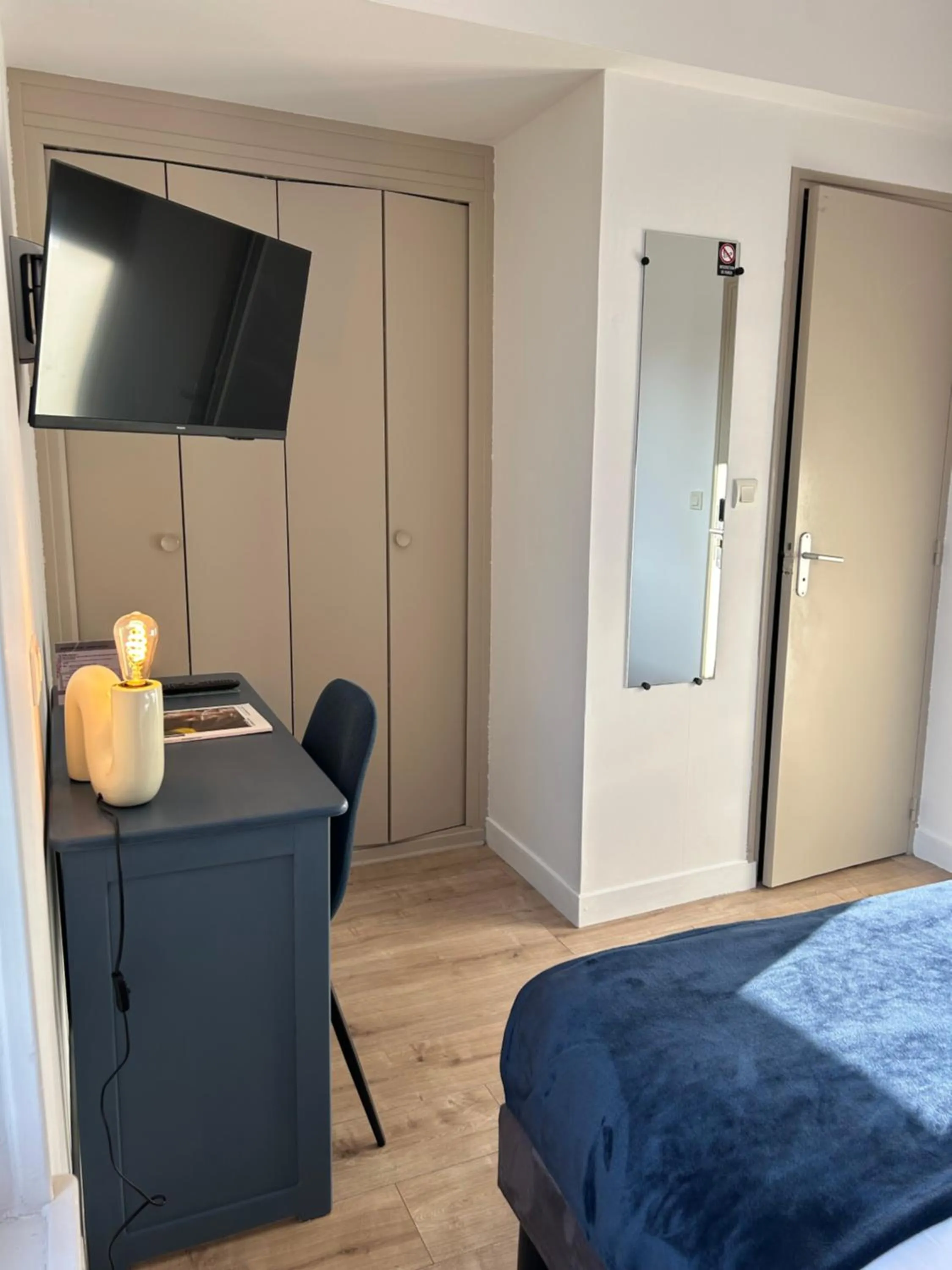 Photo of the whole room, Bed in Hotel Eden