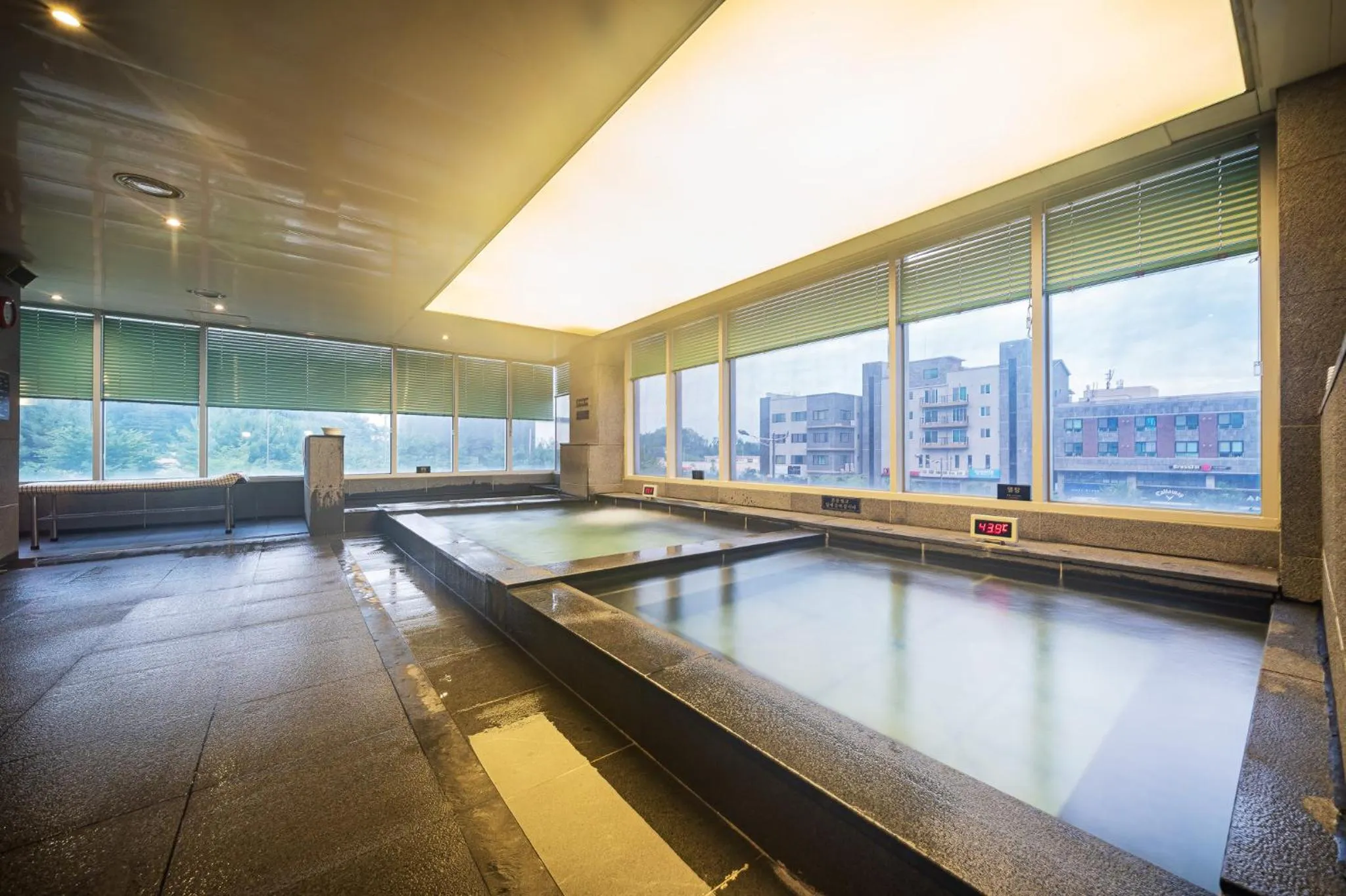 Public Bath in Benikea Hotel Bizinn