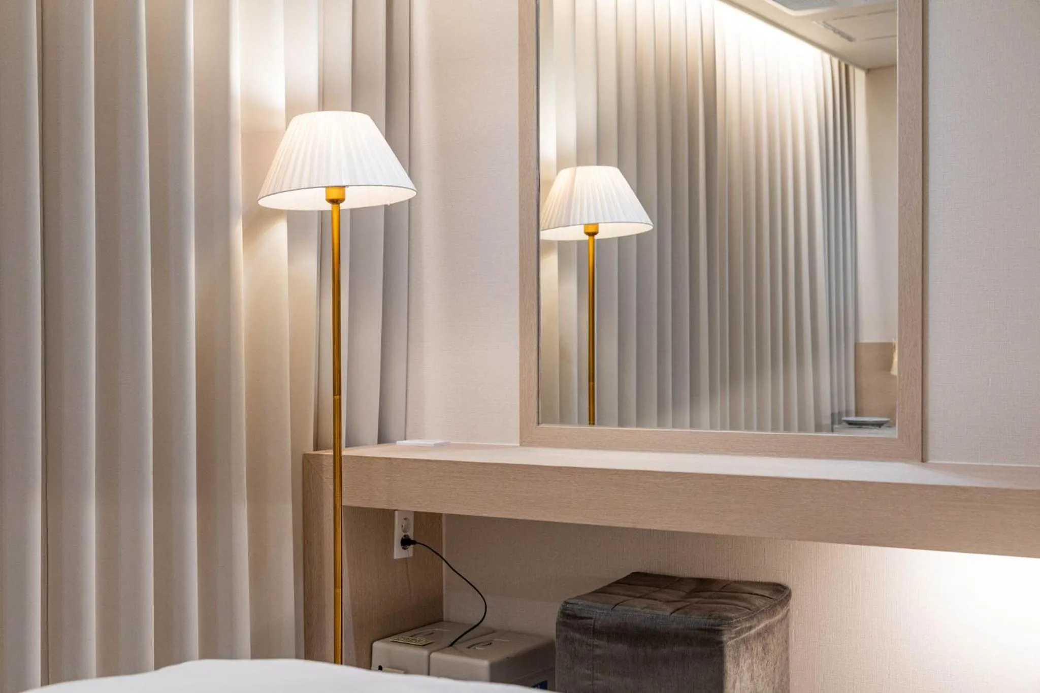 Bed in Benikea Hotel Bizinn