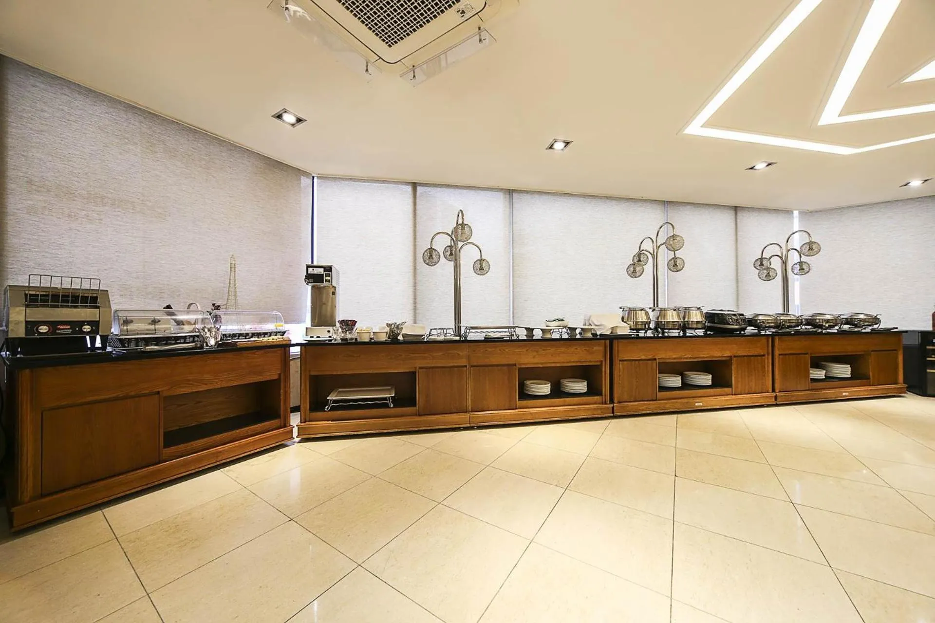 Breakfast in Benikea Hotel Bizinn