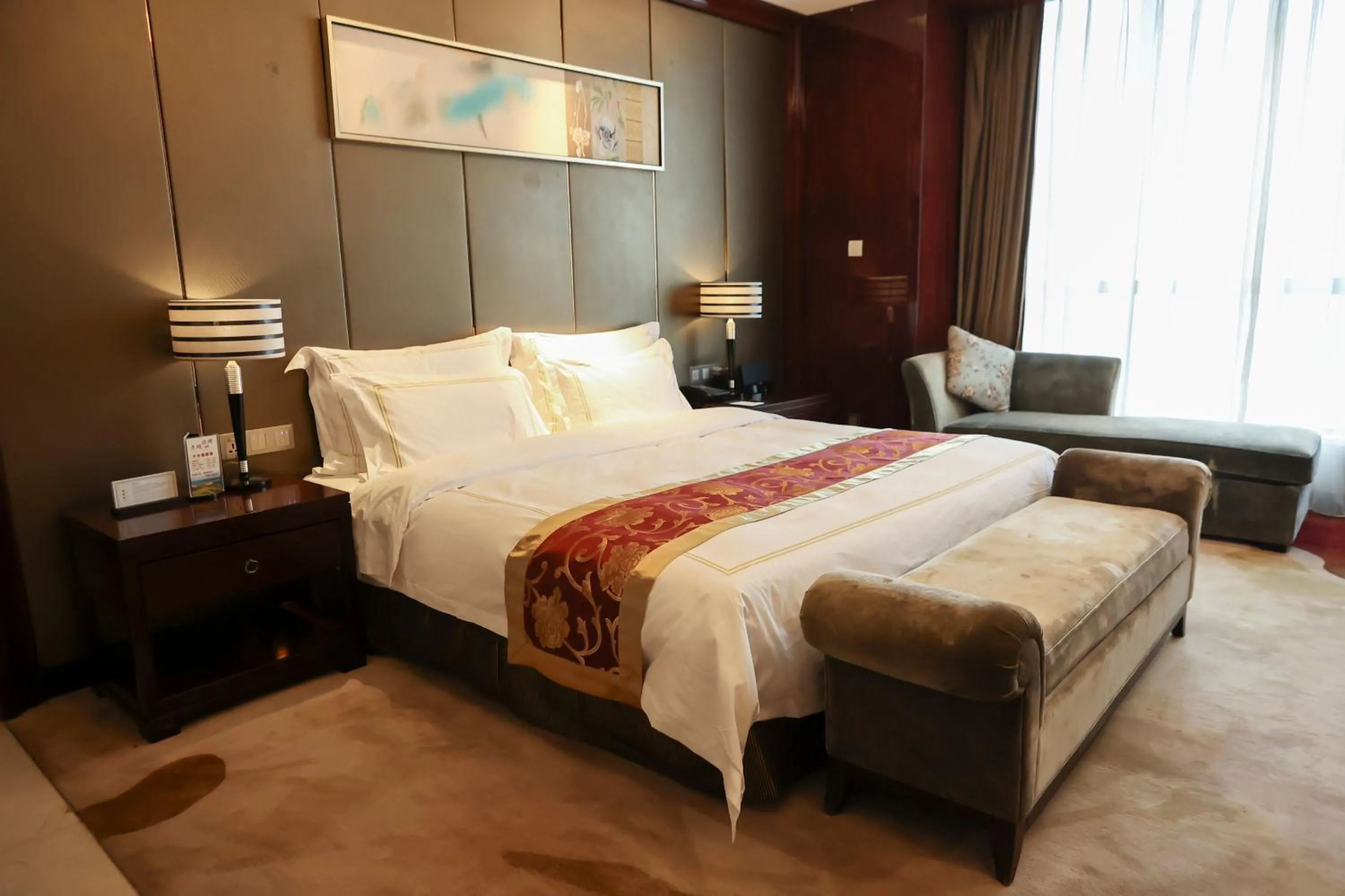 Bed in Tianhong Jinling Grand Hotel