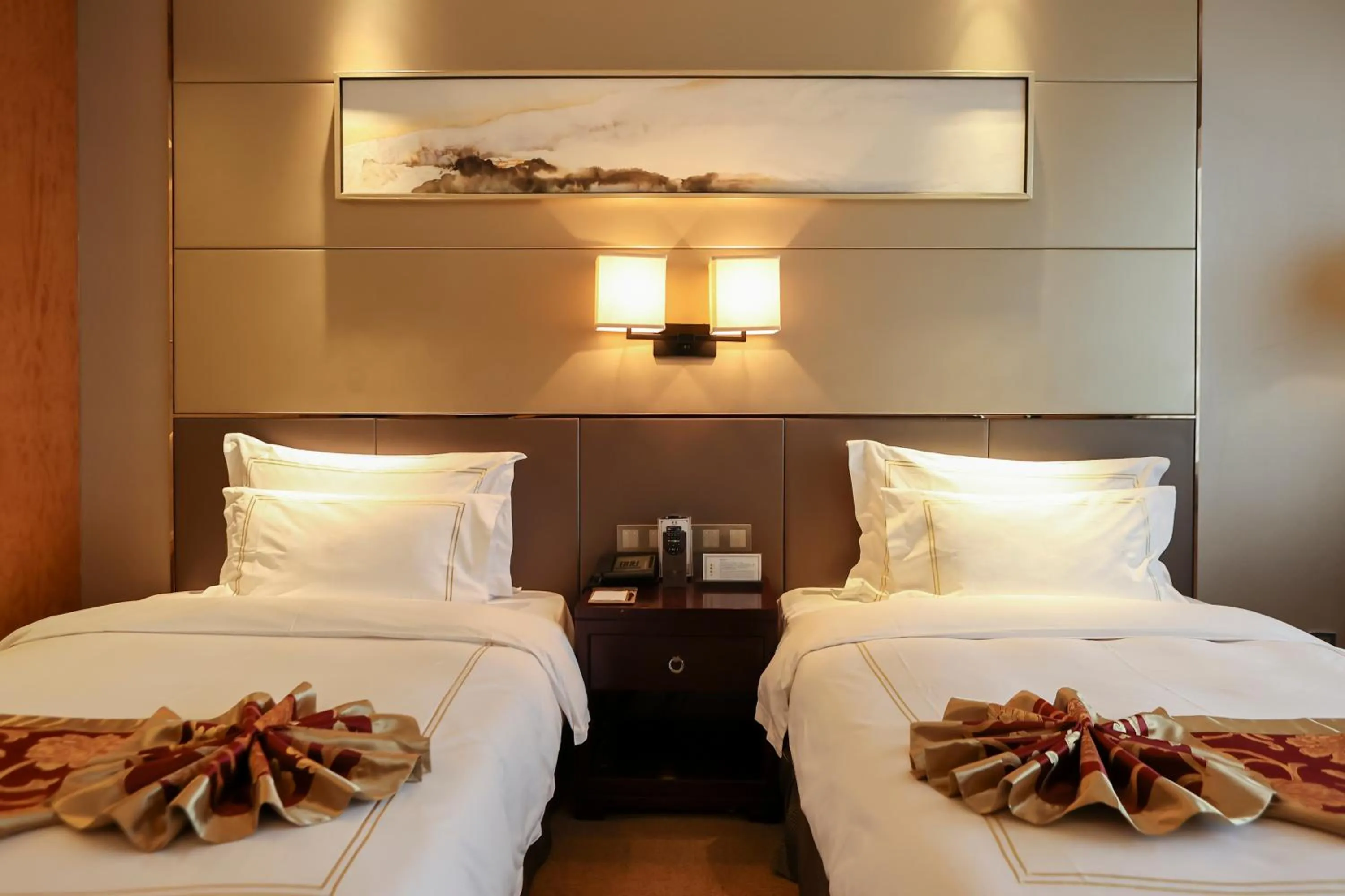 Bed in Tianhong Jinling Grand Hotel