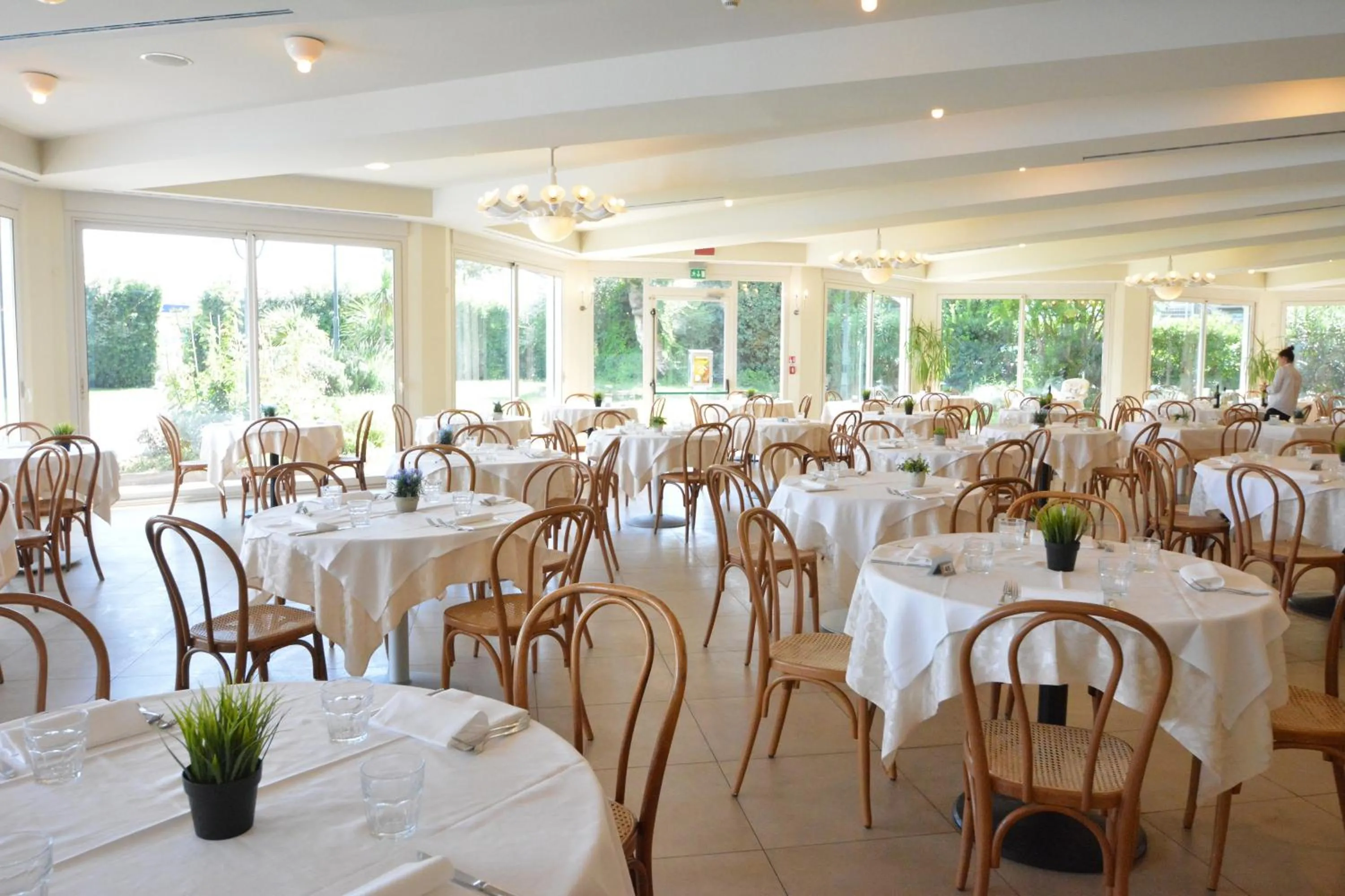 Restaurant/places to eat in Hotel Bellevue Beach - sul mare