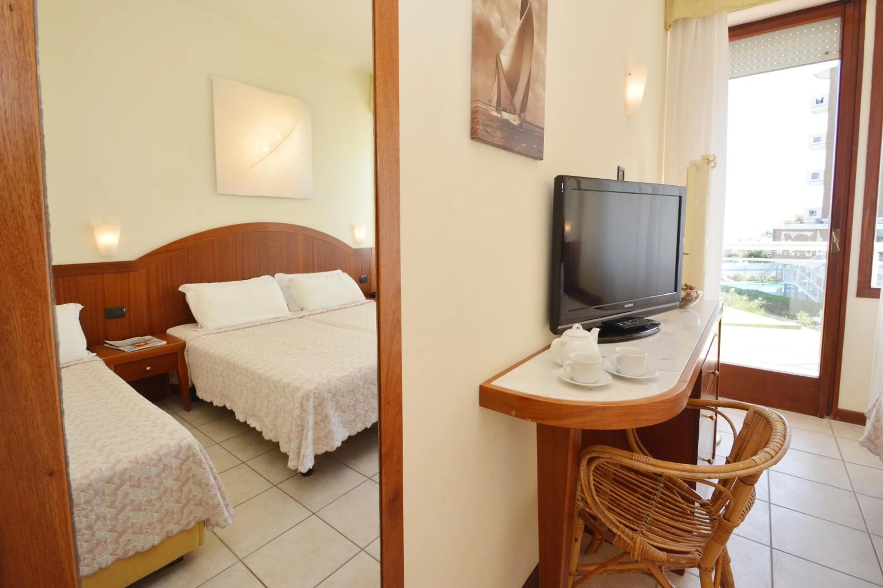 Photo of the whole room, Bed in Hotel Bellevue Beach - sul mare