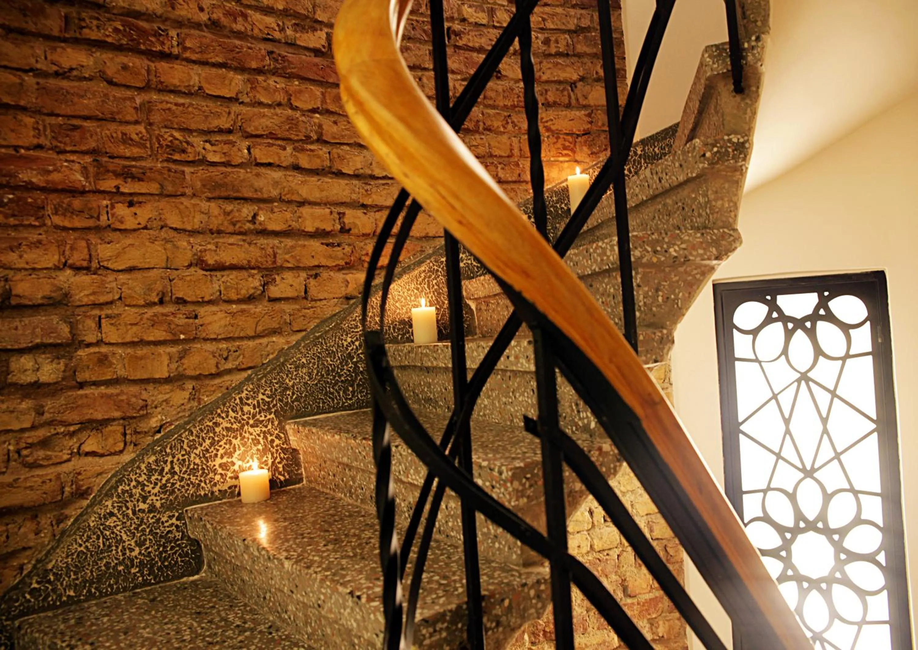 Facade/entrance in Frida Suites