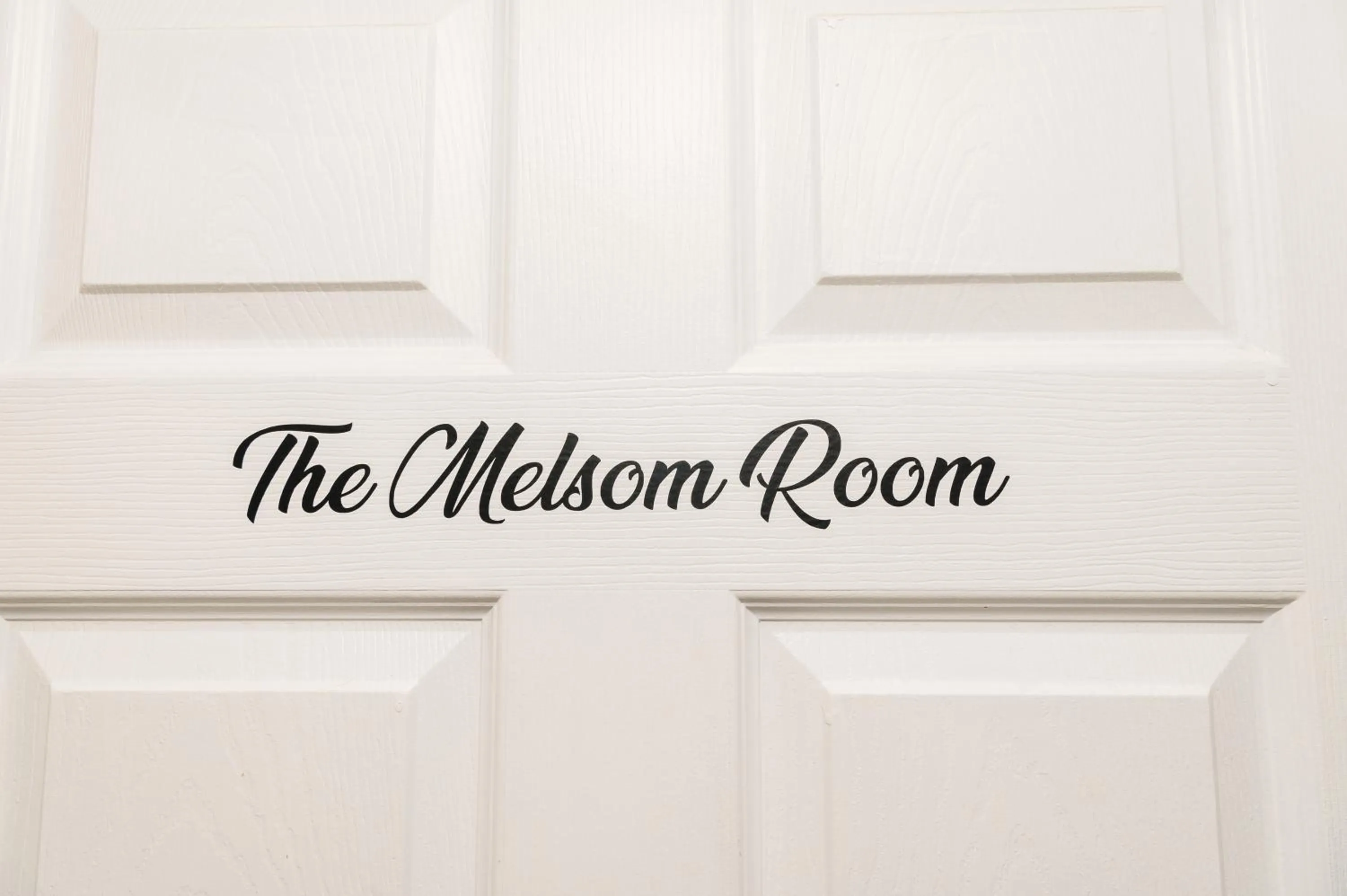 Logo/Certificate/Sign in Quaint & Cozy Accommodation