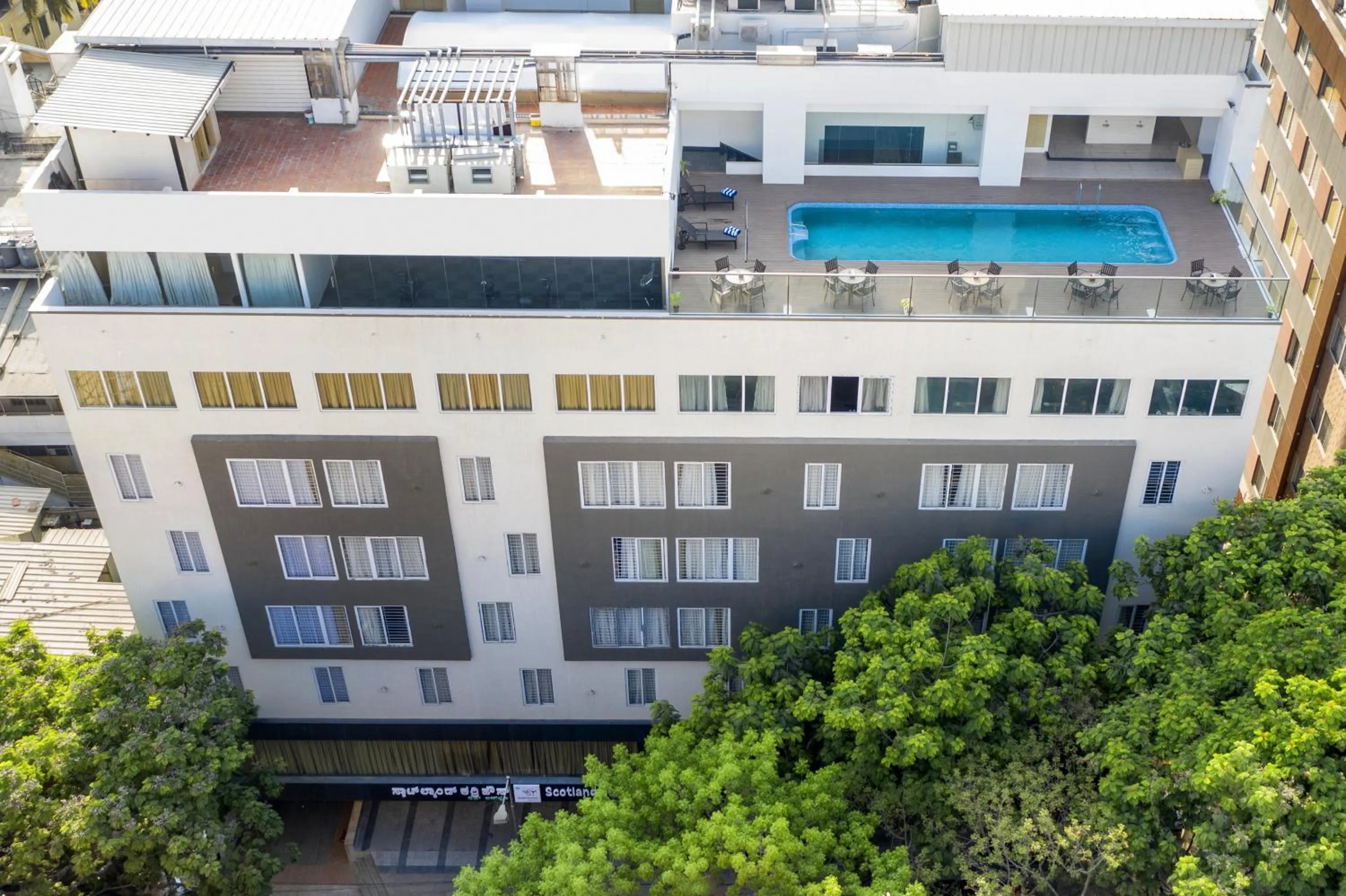 Property building in Zion - A Luxurious Hotel