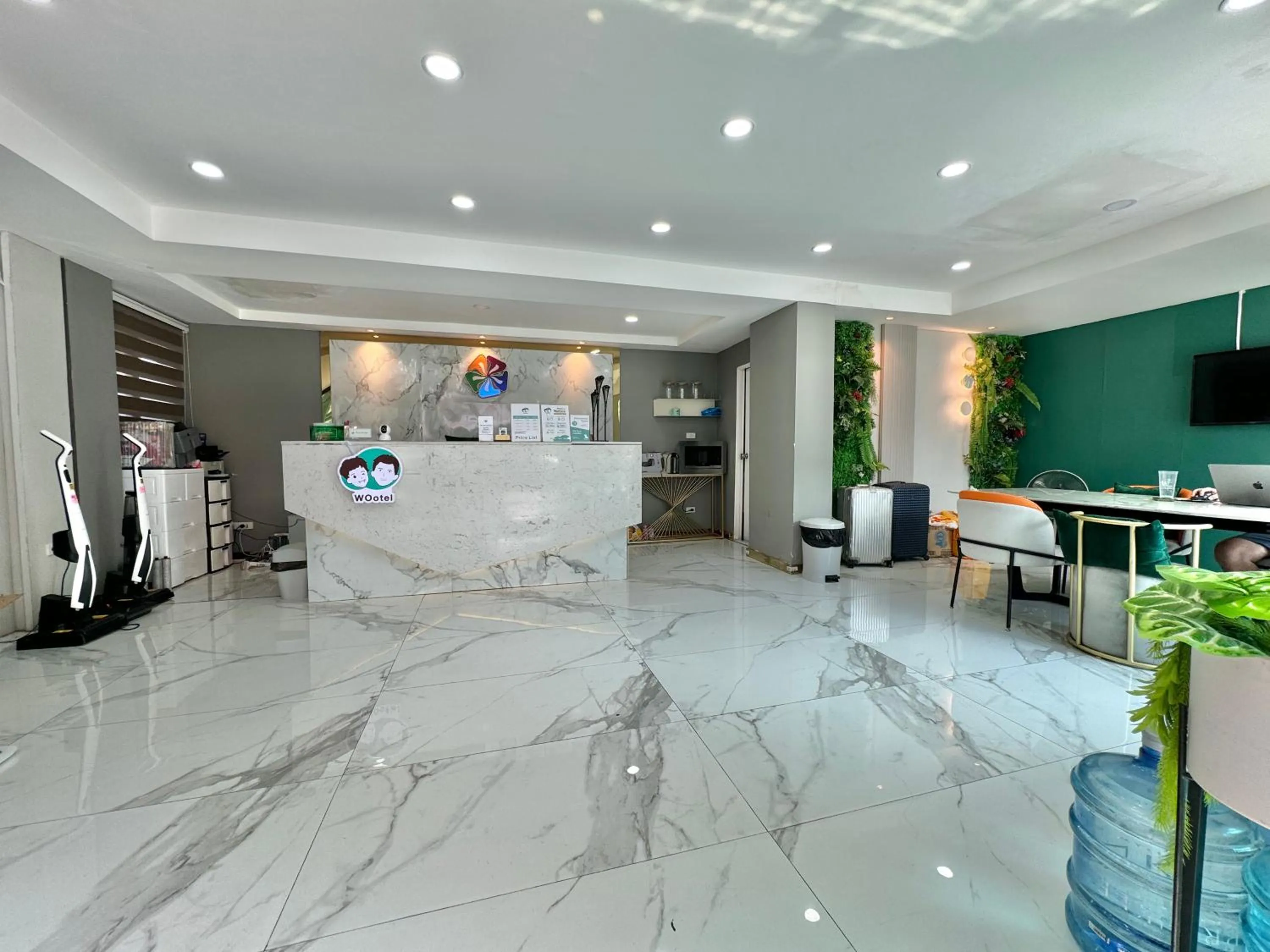 Lobby or reception in Pentafield City Residence