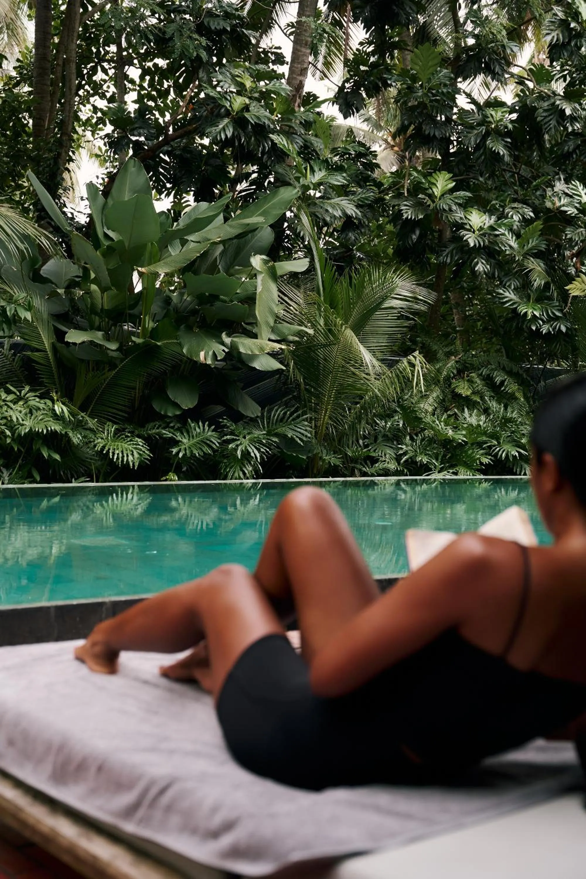 Swimming pool in Titik Dua