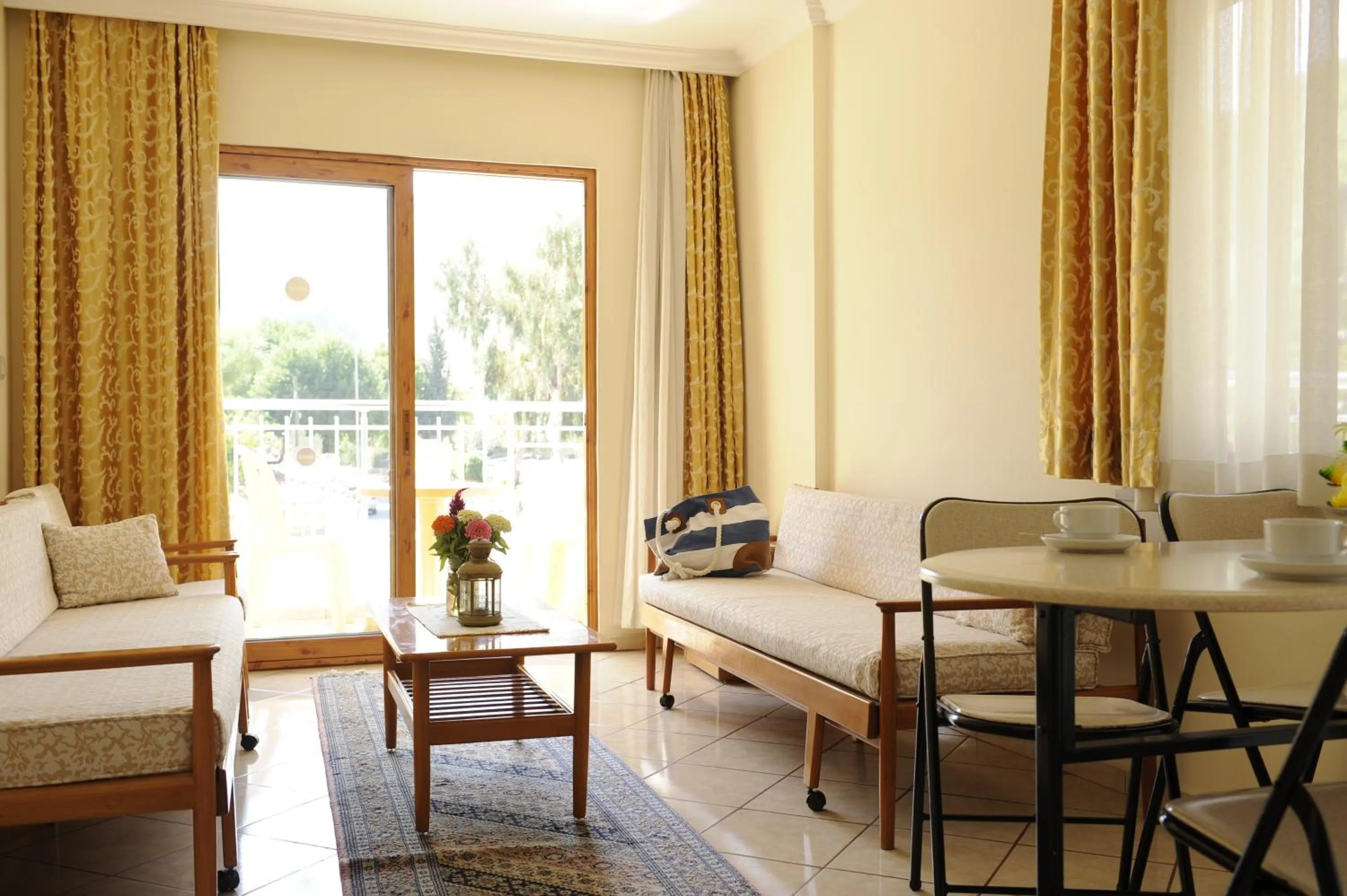 Photo of the whole room in Arya Otel