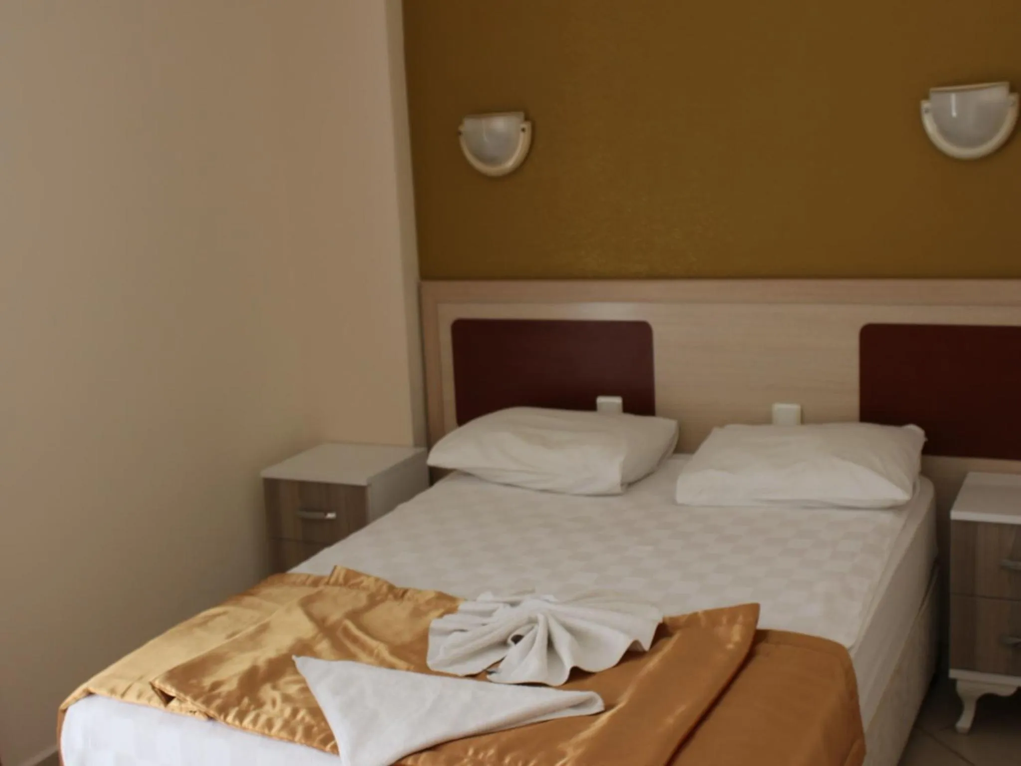 Bed in Arya Otel