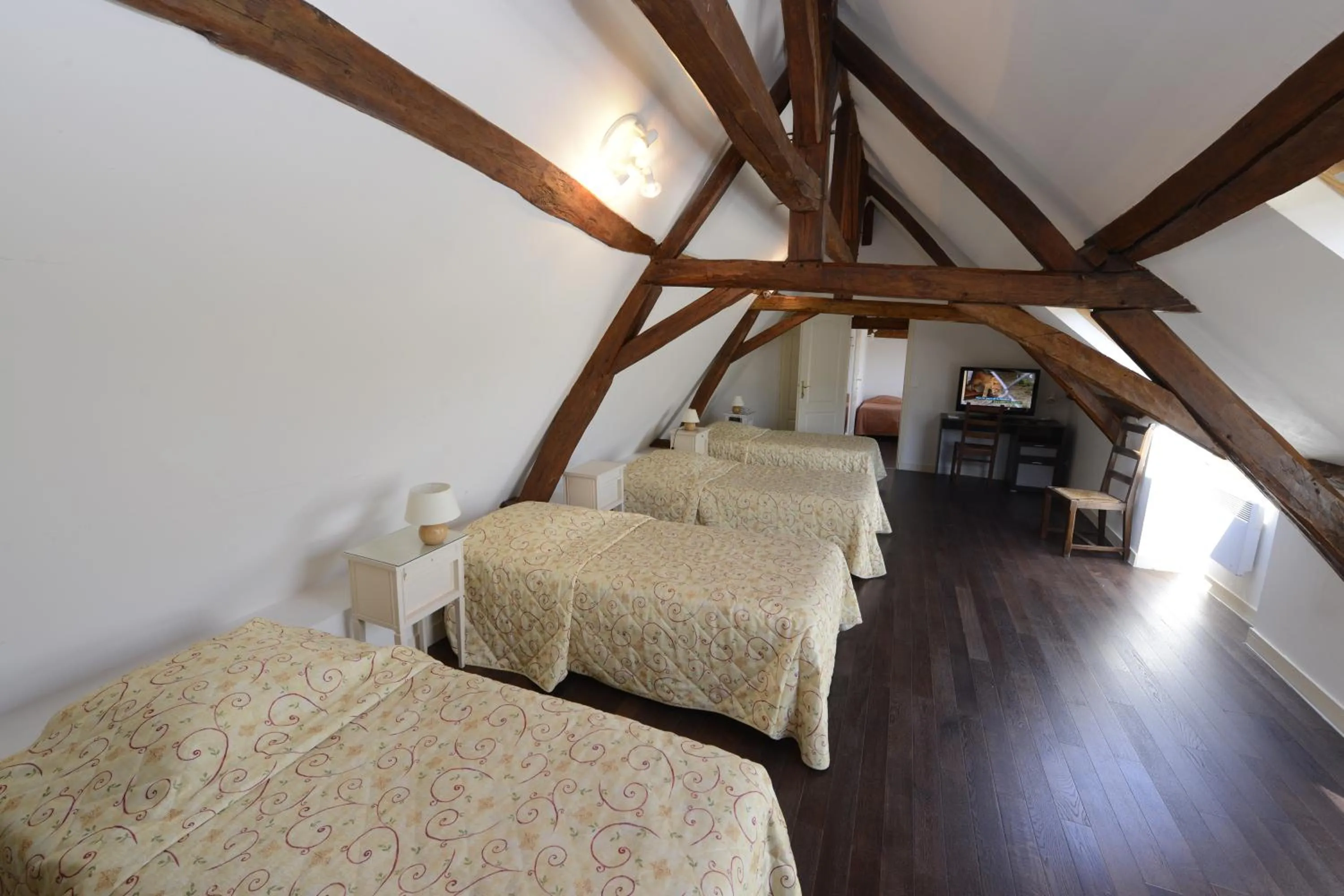 Day, Bed in The Originals City, Hôtel Le Cheval Rouge, Tours Ouest