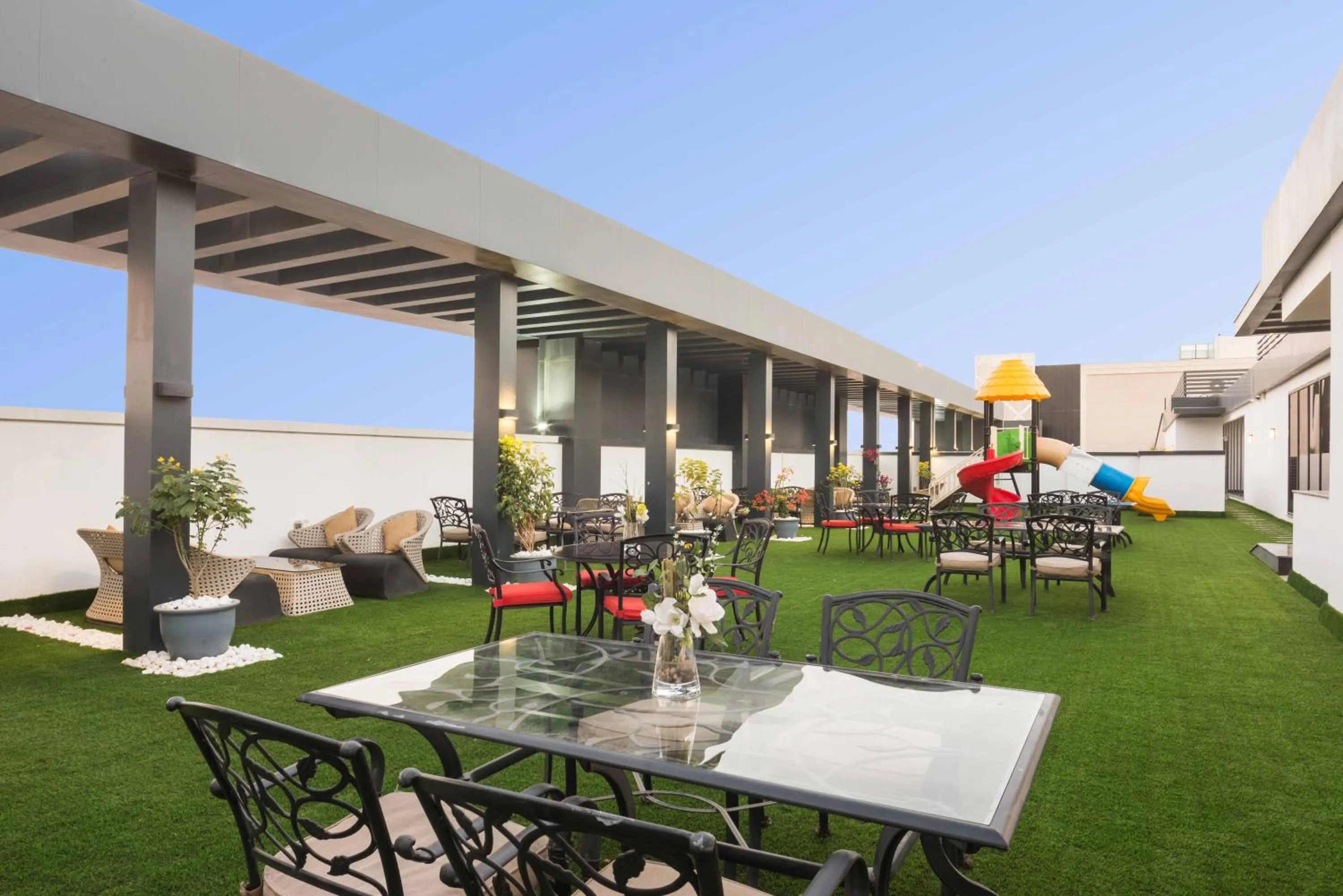 Restaurant/places to eat in Boudl Al Wadi