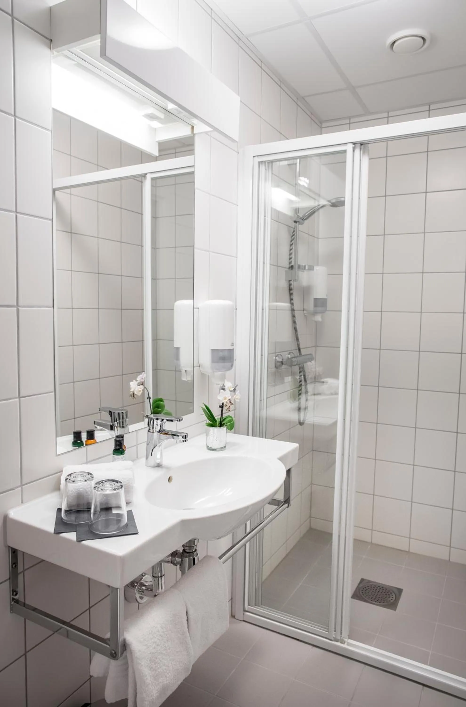 Shower in Fredriksten Hotell