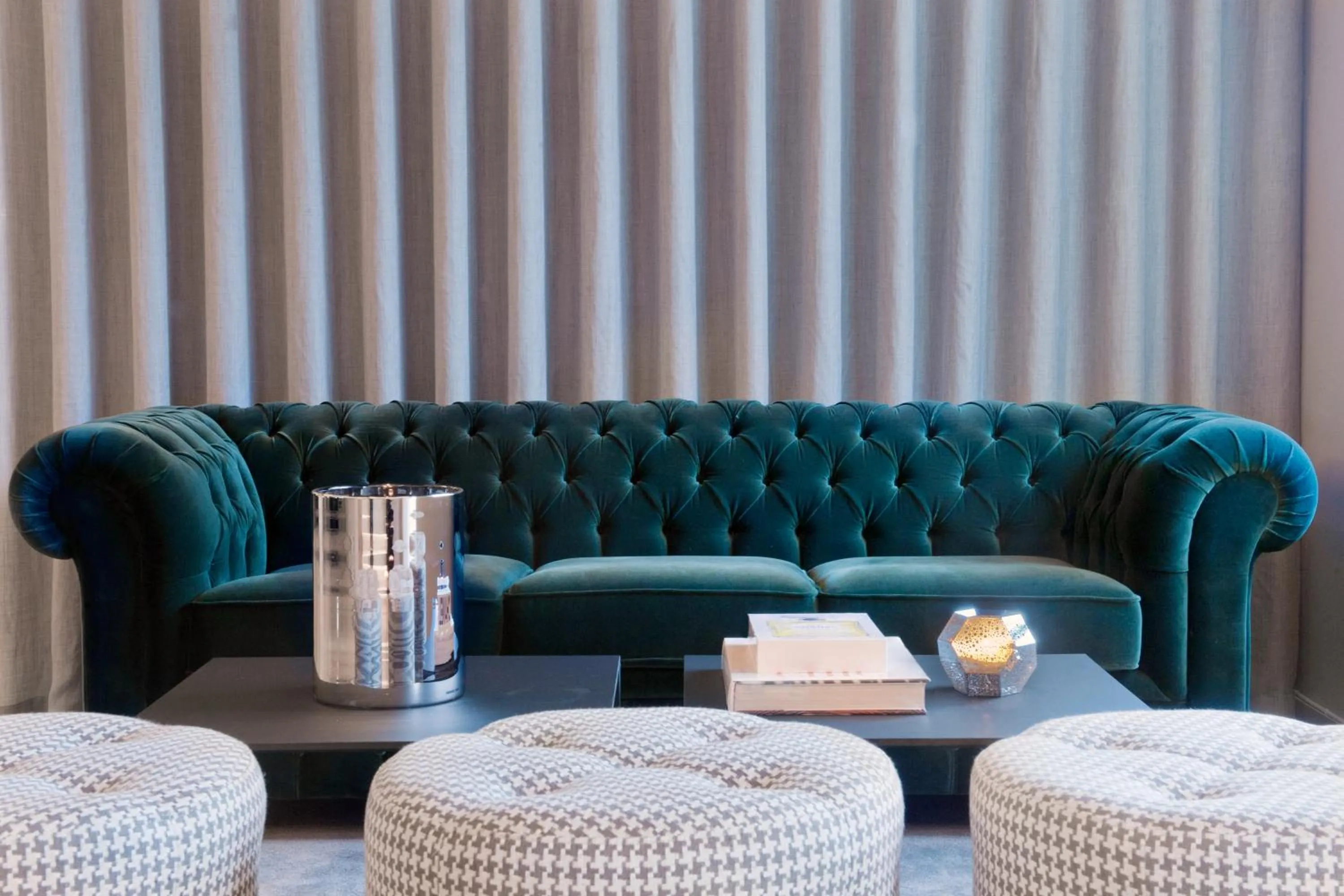 Seating area in Fredriksten Hotell