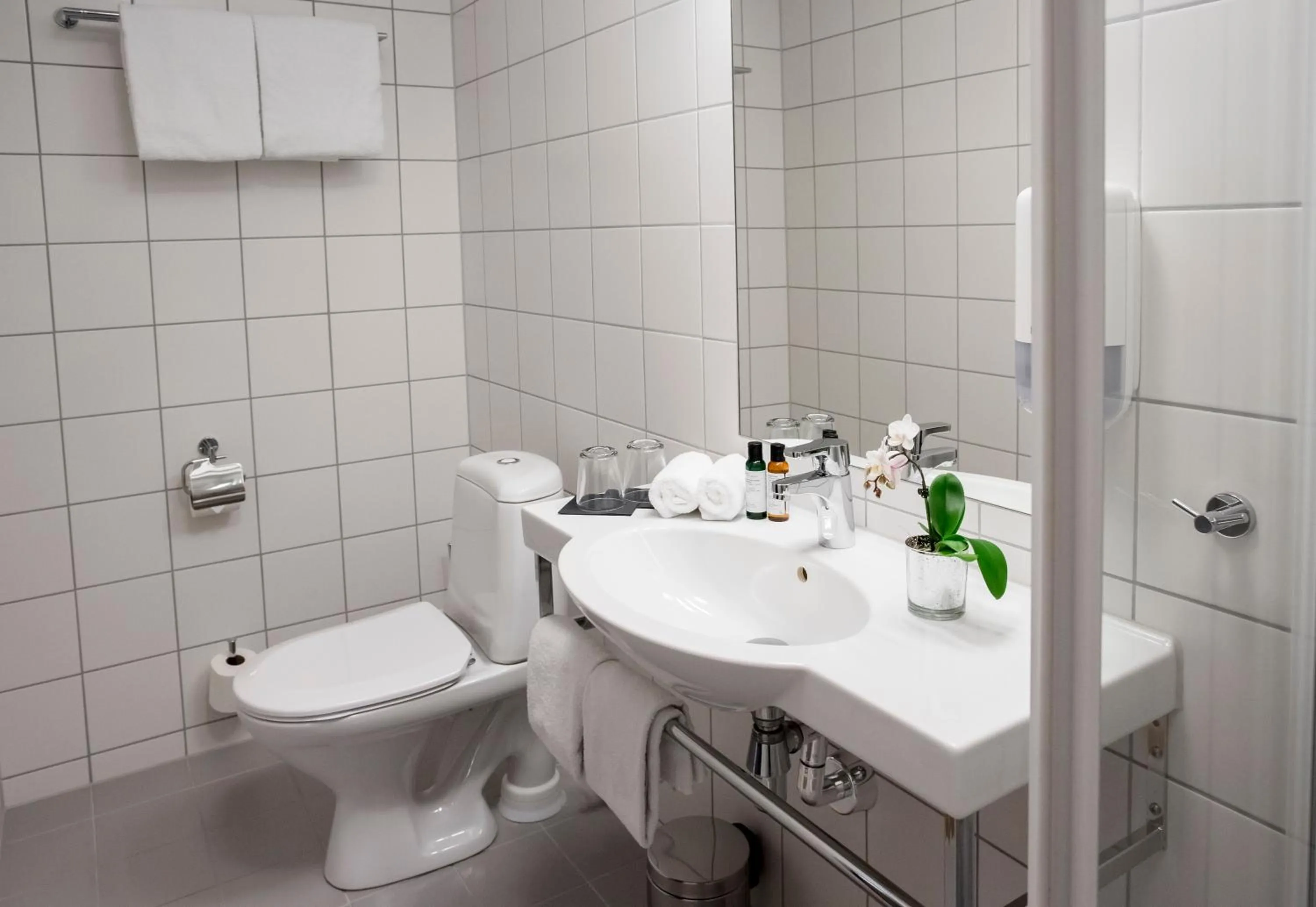 Bathroom in Fredriksten Hotell