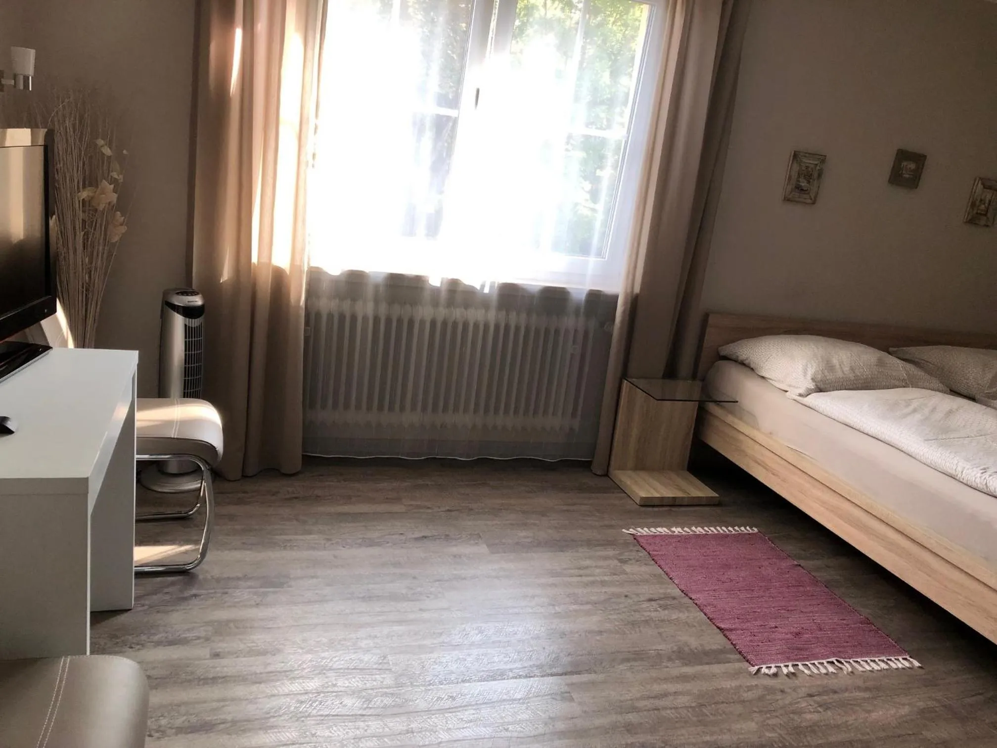 Bedroom, Bed in Hotel Altstadt Wöllbacher Tor