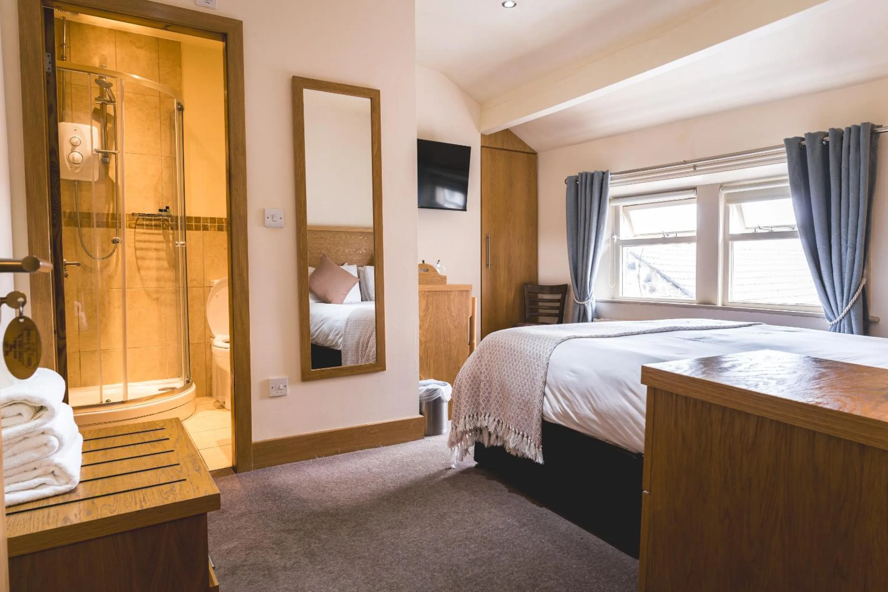 Bedroom, Bed in The Horse & Farrier