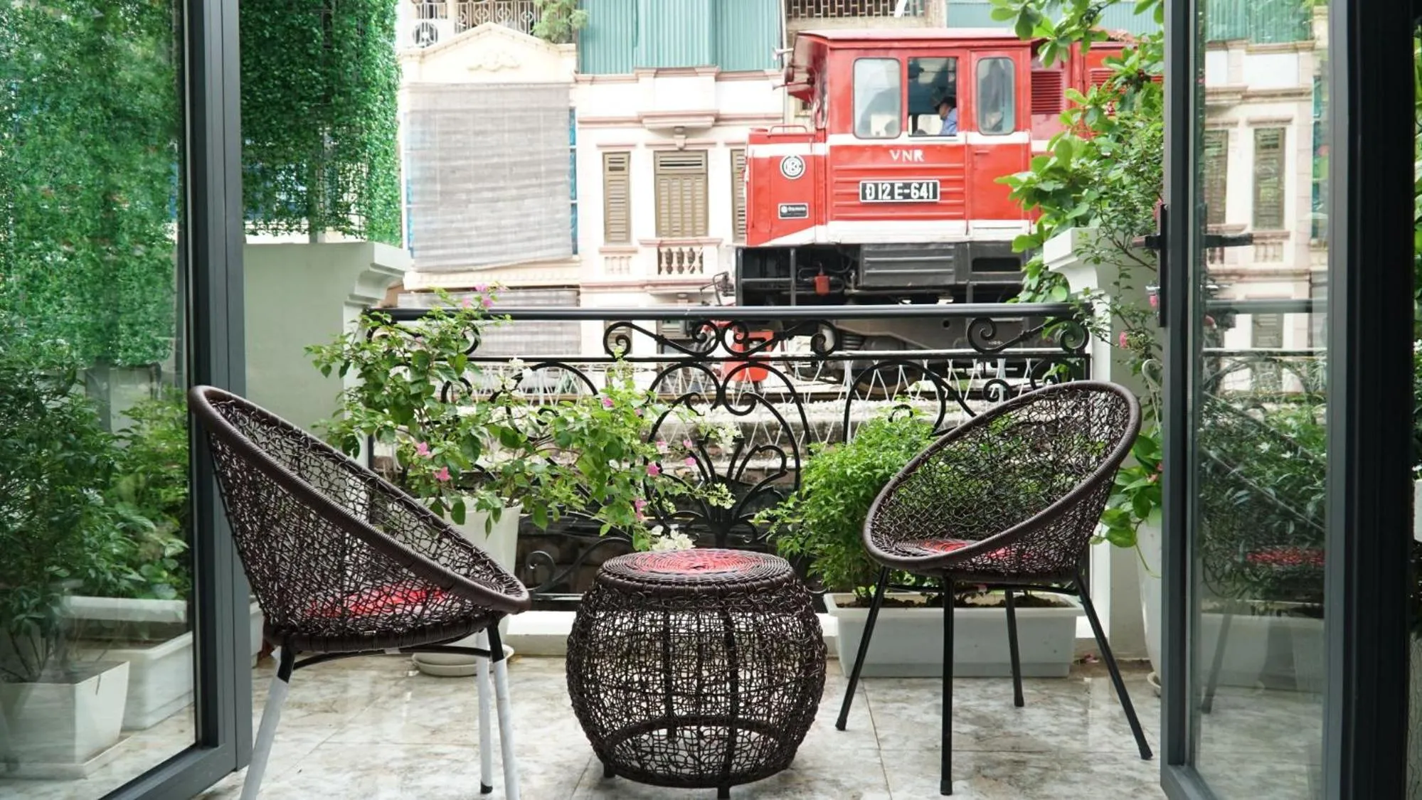 Balcony/Terrace in Hanoi La Cascada House & Travel