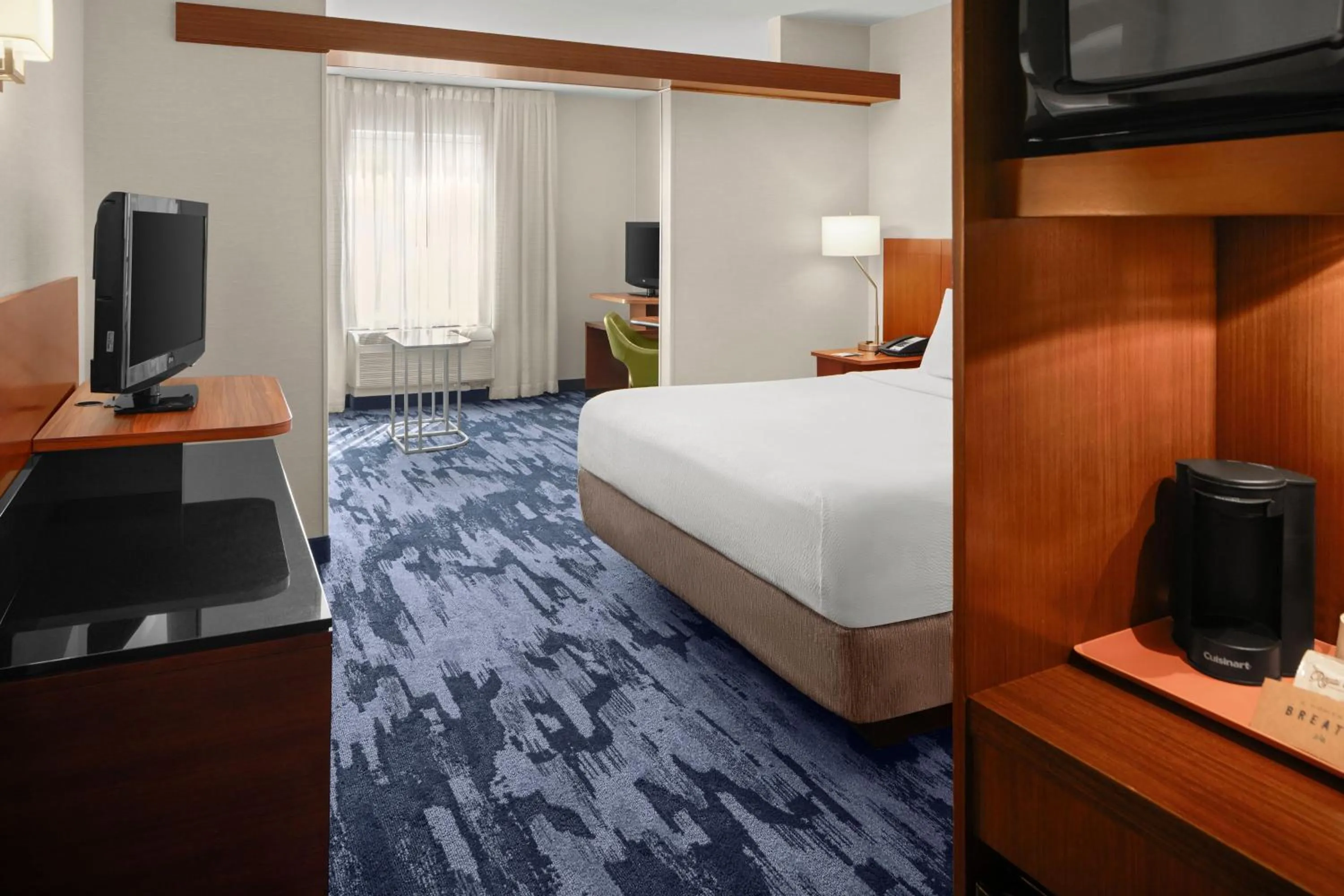 Photo of the whole room, Bed in Fairfield Inn & Suites by Marriott DuBois