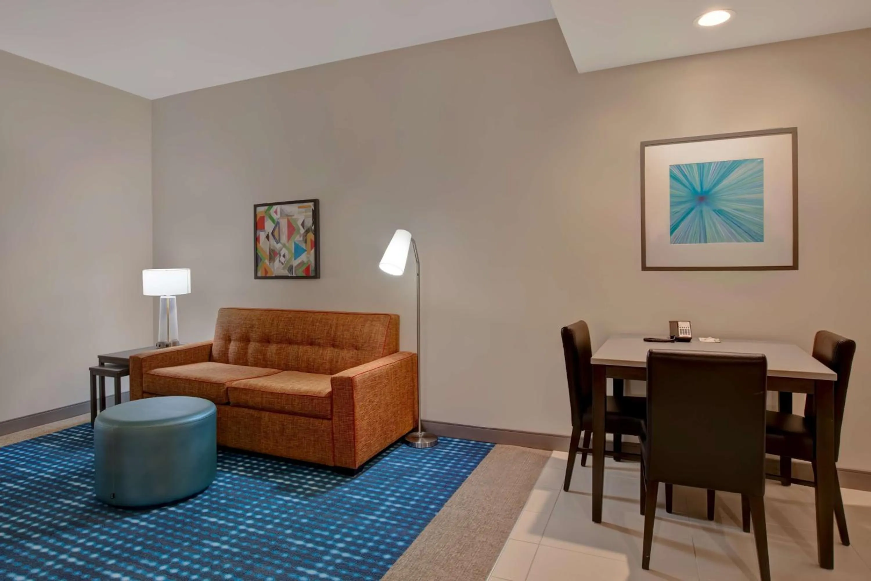 Living room in Home2 Suites By Hilton Charlotte Northlake