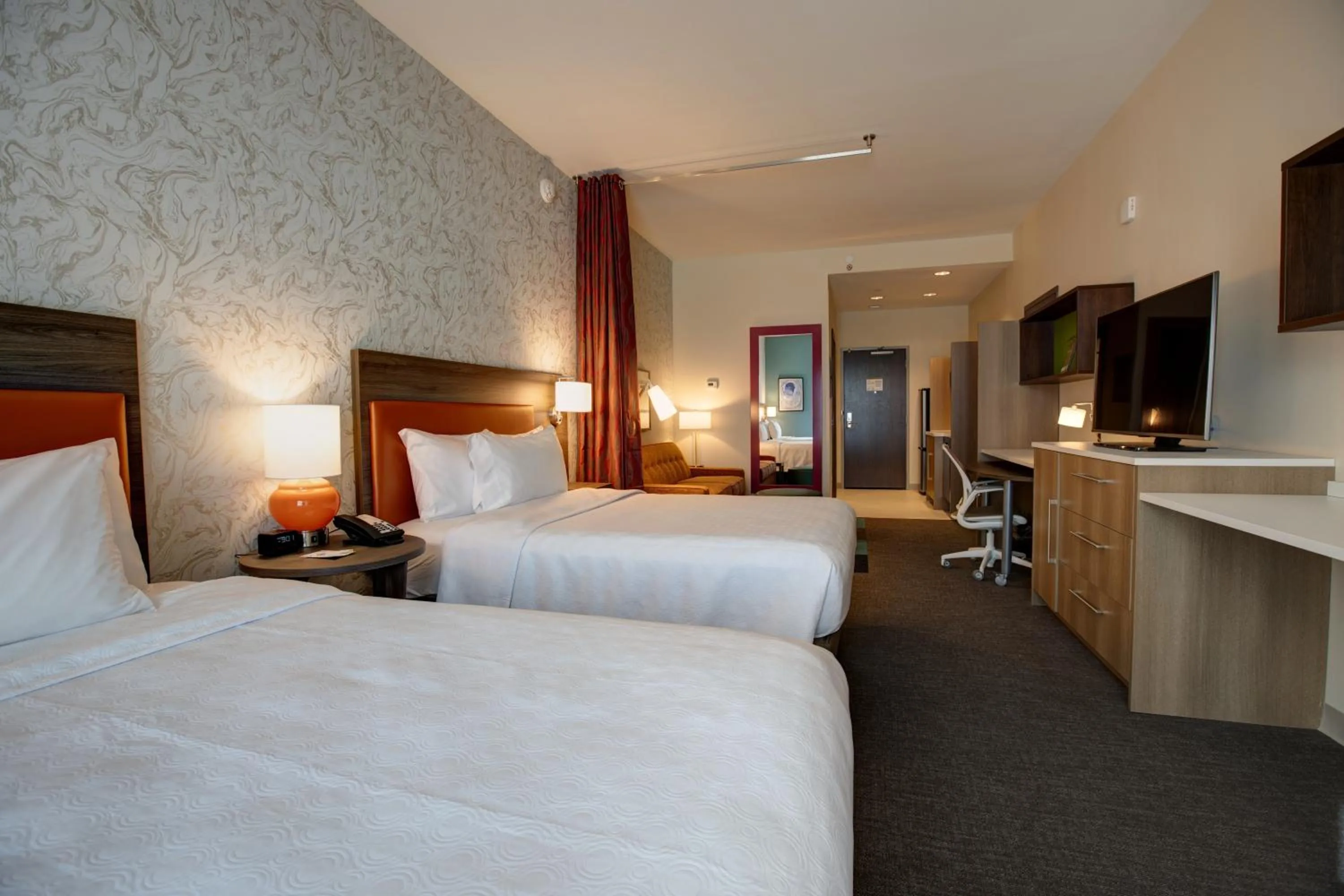 Bedroom, Bed in Home2 Suites By Hilton Charlotte Uptown