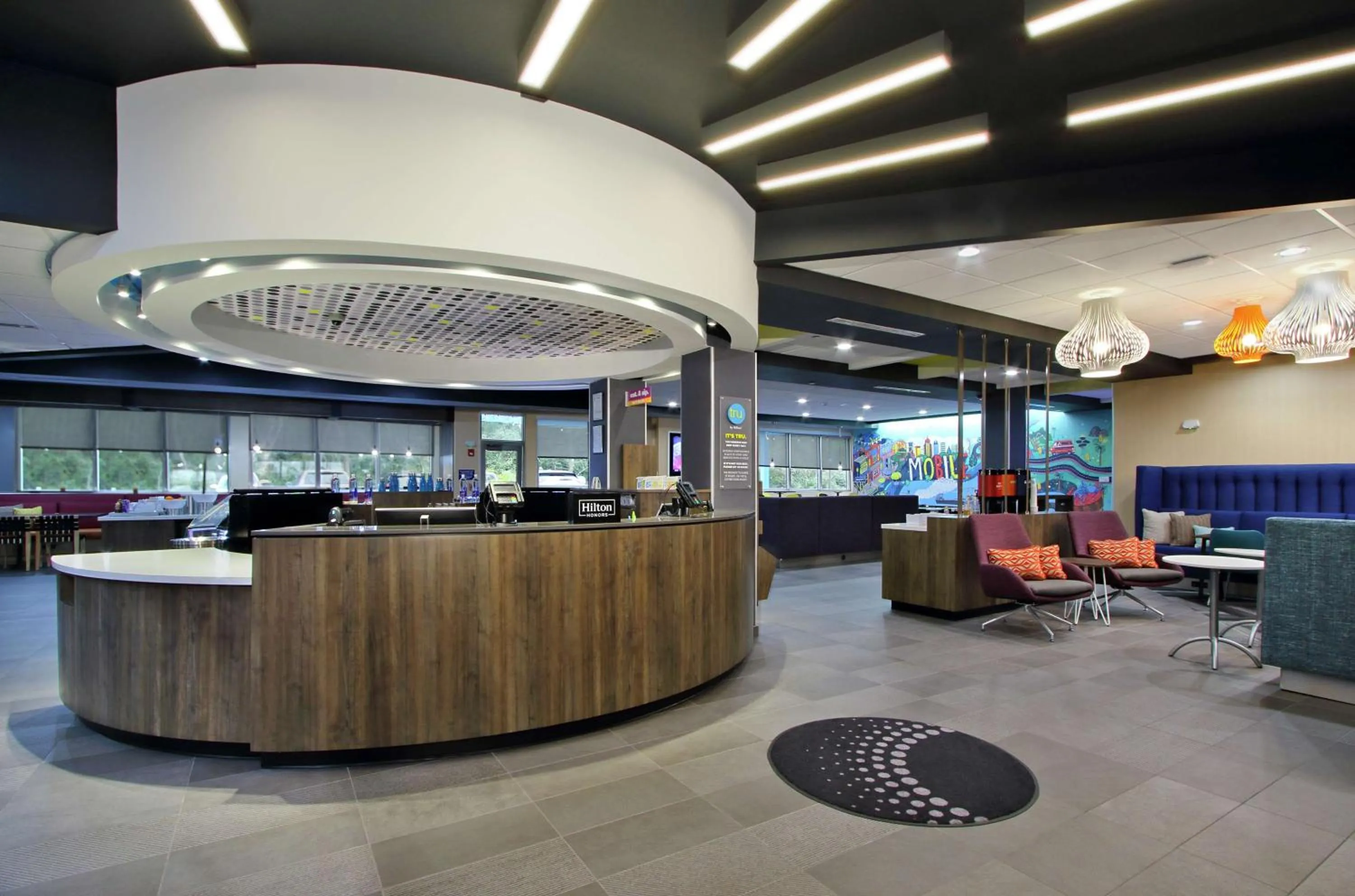 Lobby or reception in Tru By Hilton Mobile
