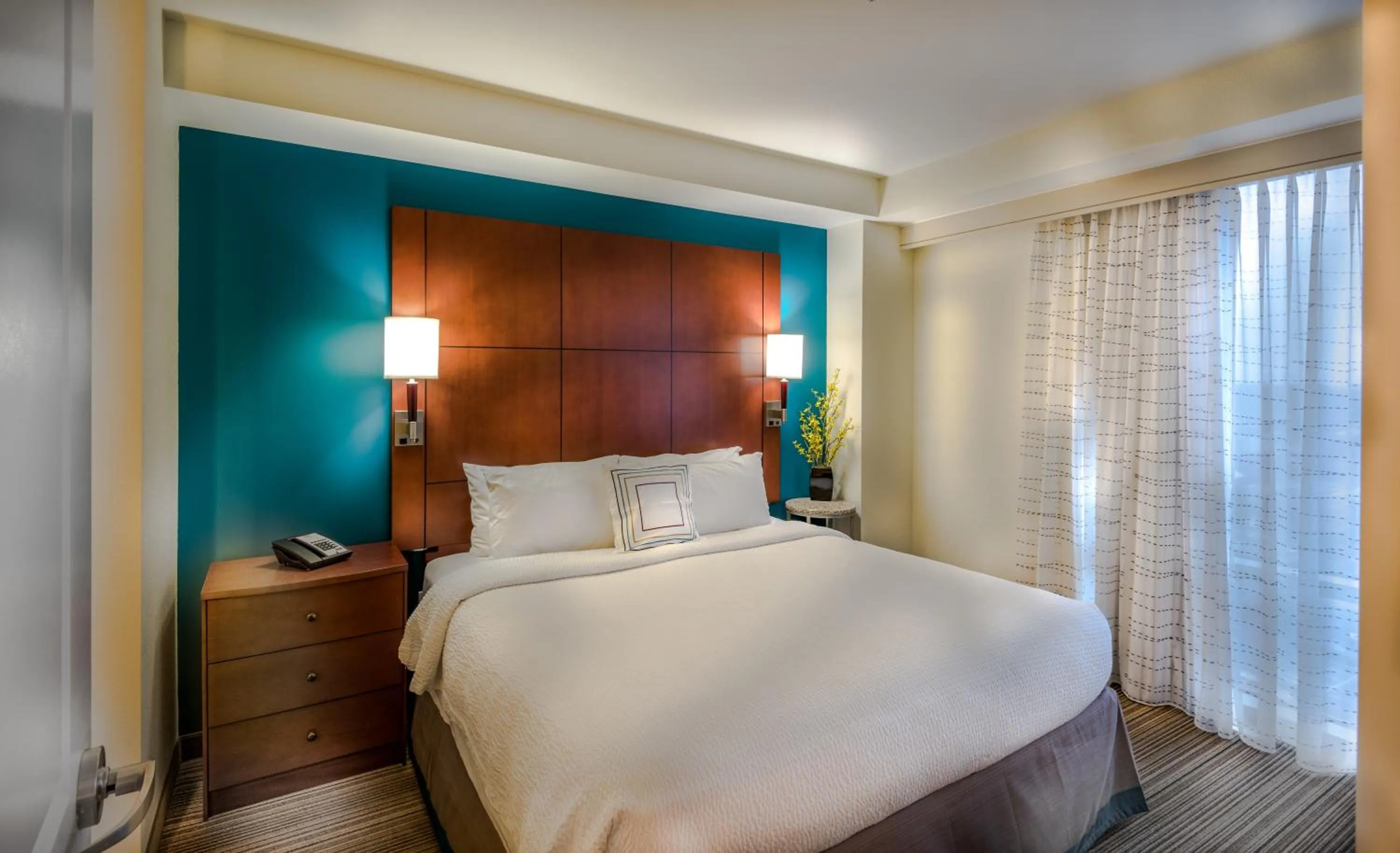 Bed in Residence Inn by Marriott Arlington Ballston