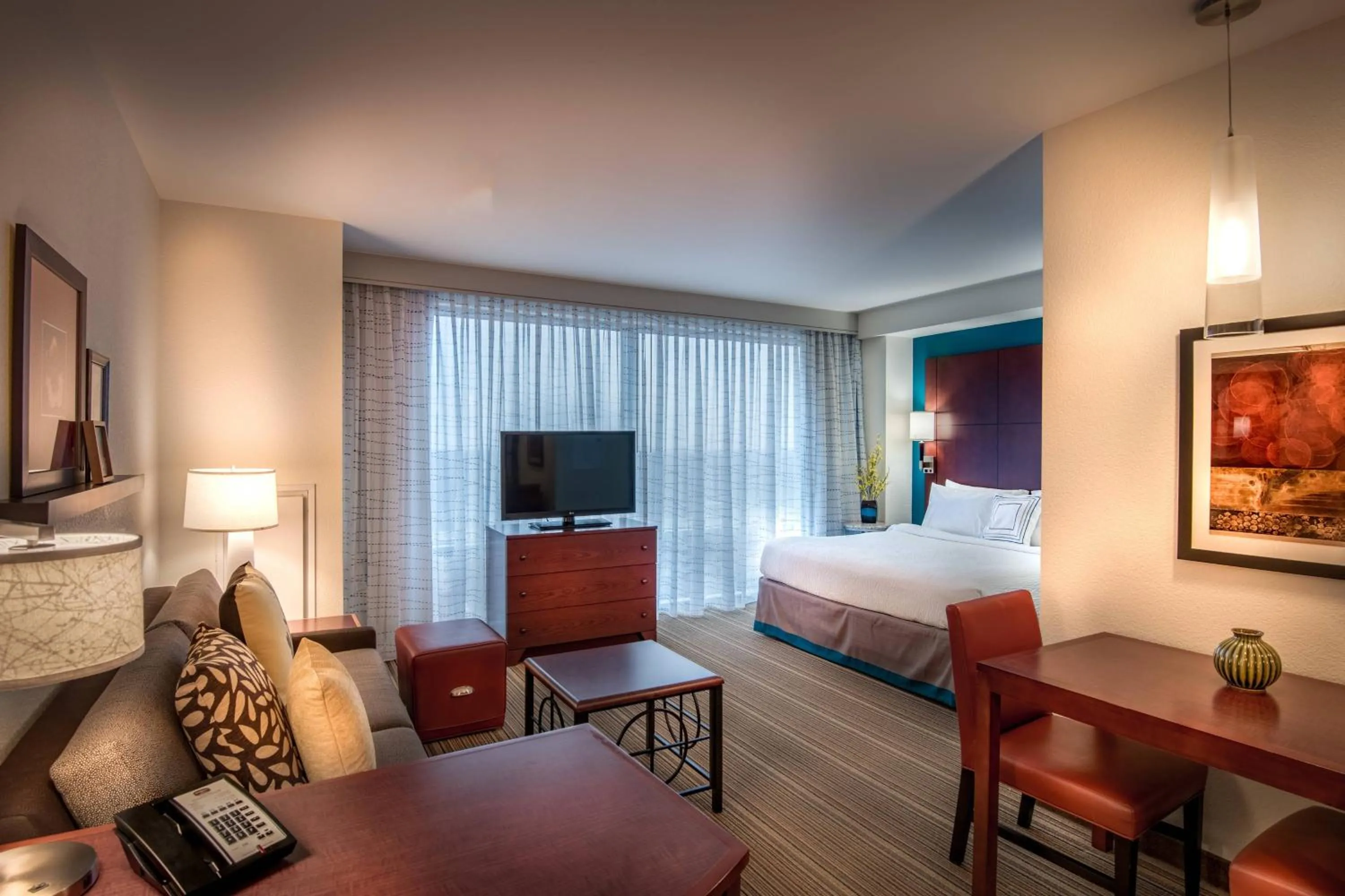 Bedroom, Bed in Residence Inn by Marriott Arlington Ballston