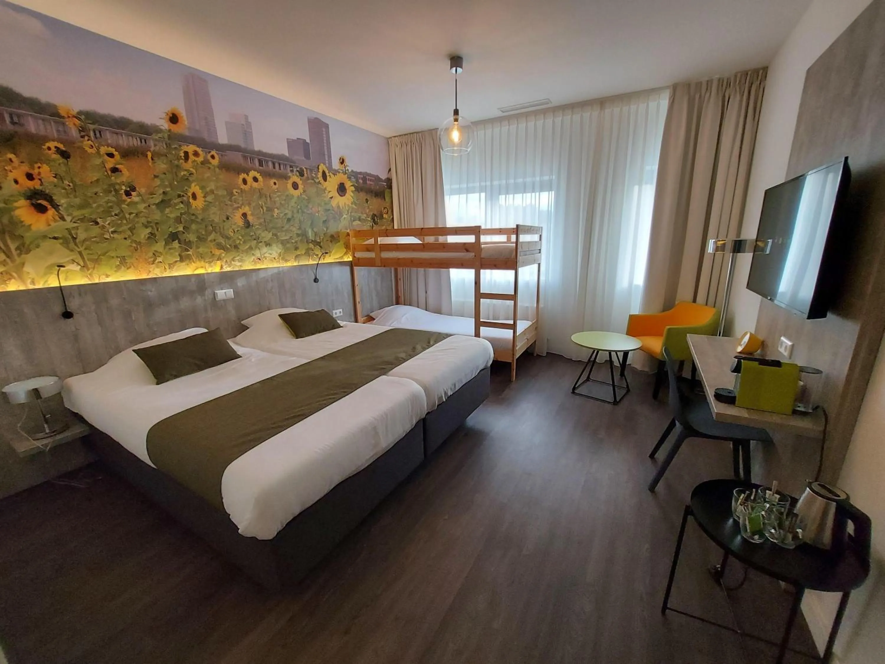 Bedroom, Bed in ibis Styles Almere