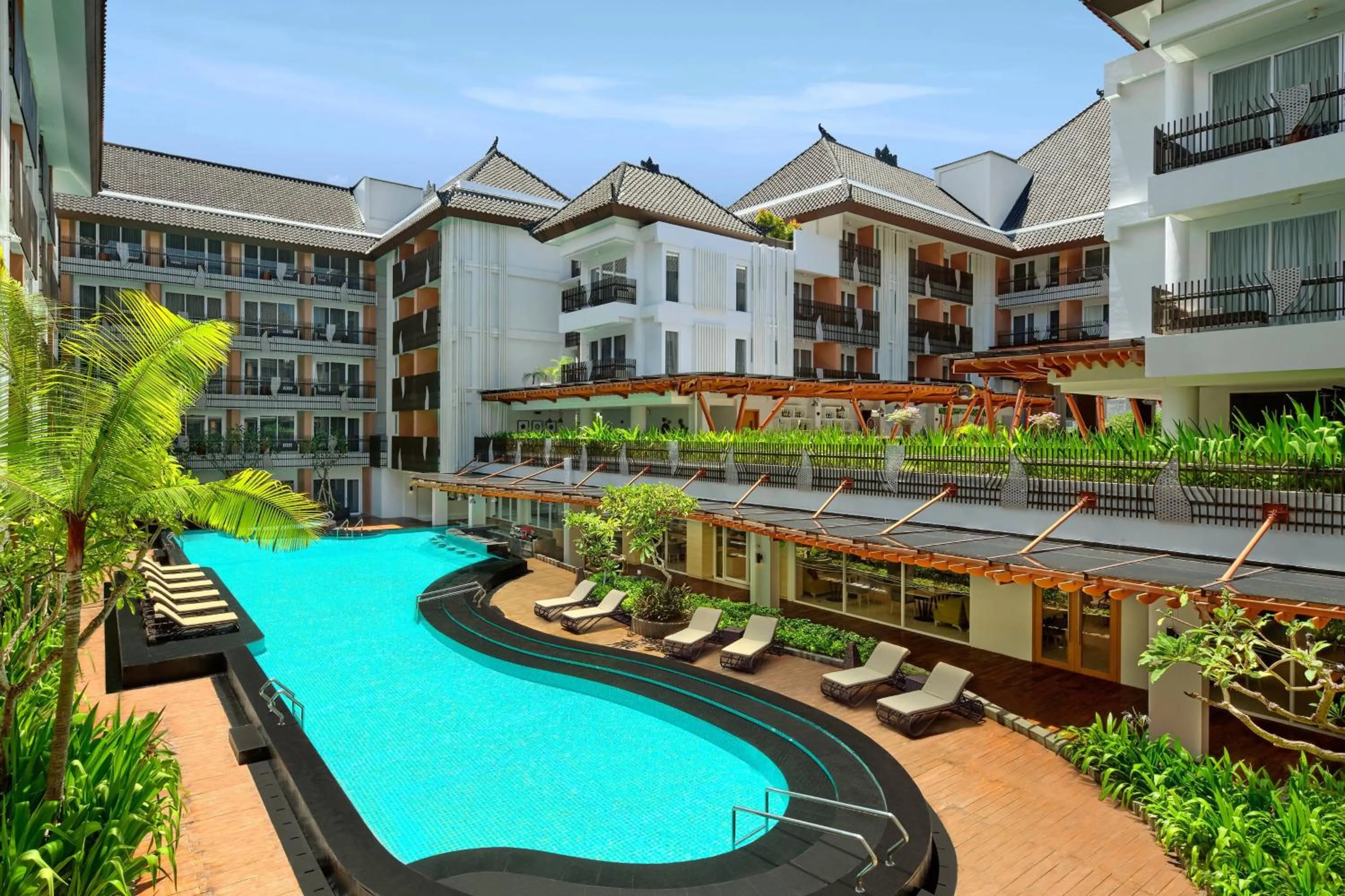 Swimming pool in Fairfield by Marriott Bali Kuta Sunset Road
