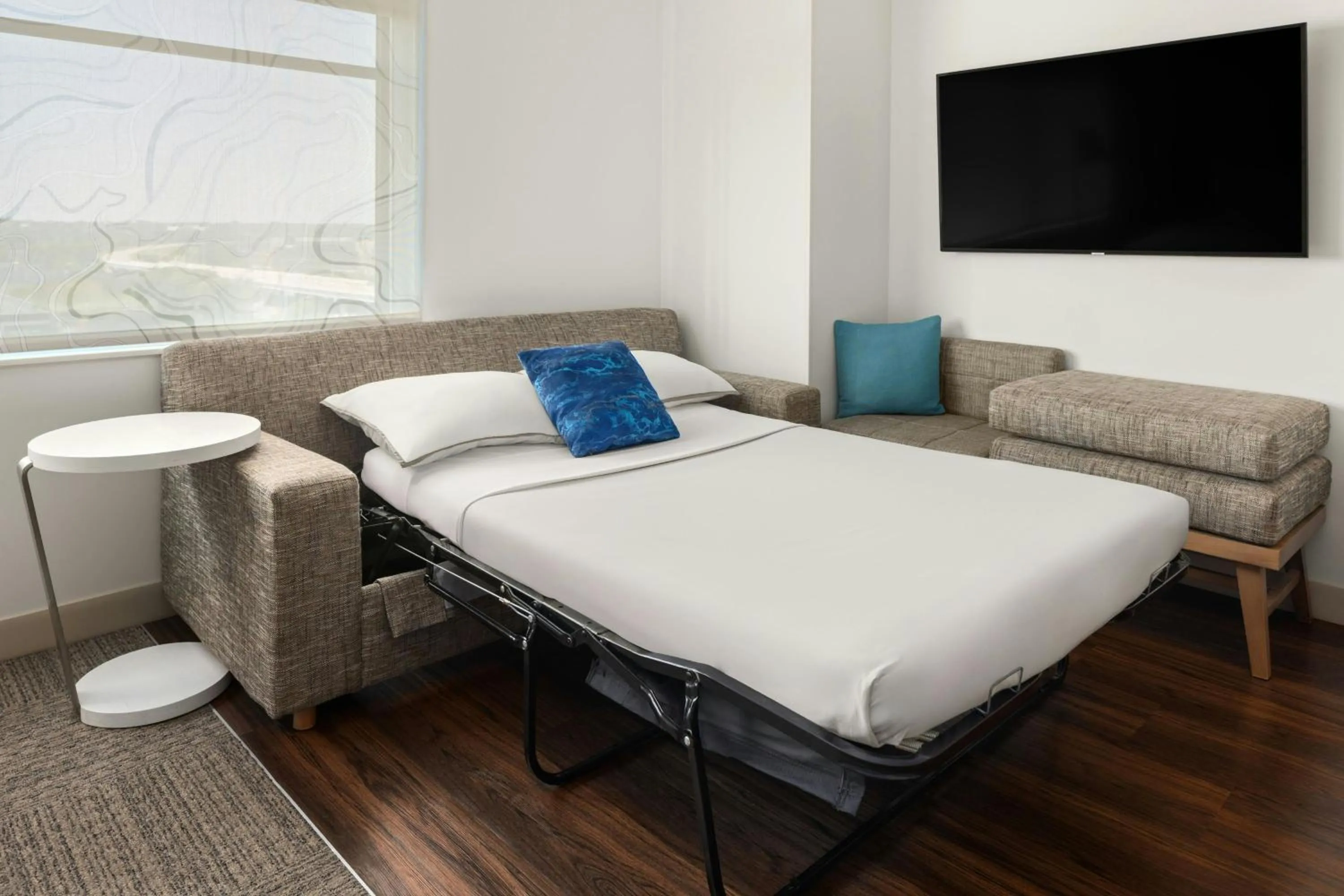 Photo of the whole room, Bed in Element Minneapolis Downtown North Loop