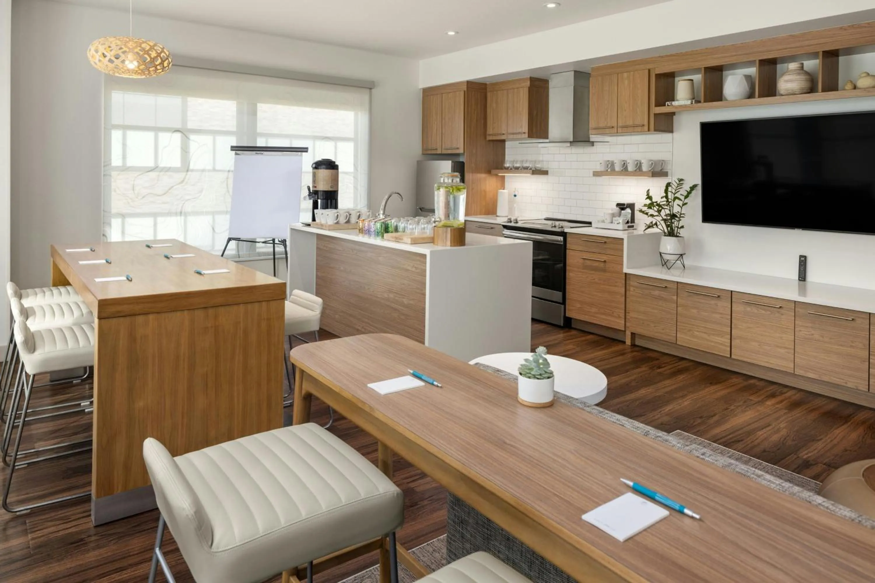 Meeting/conference room in Element Minneapolis Downtown North Loop