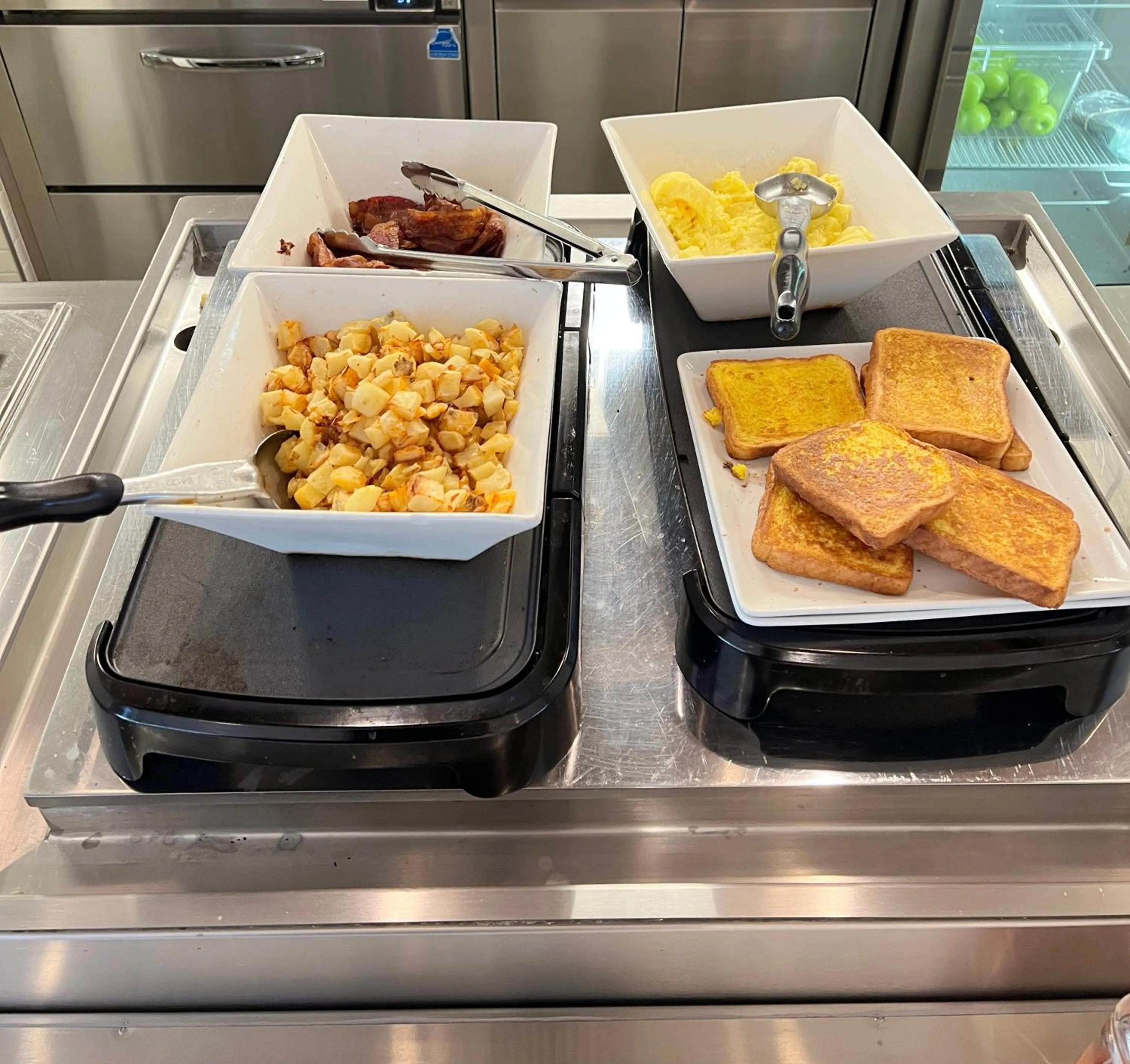 Food and drinks in Element Ontario Rancho Cucamonga