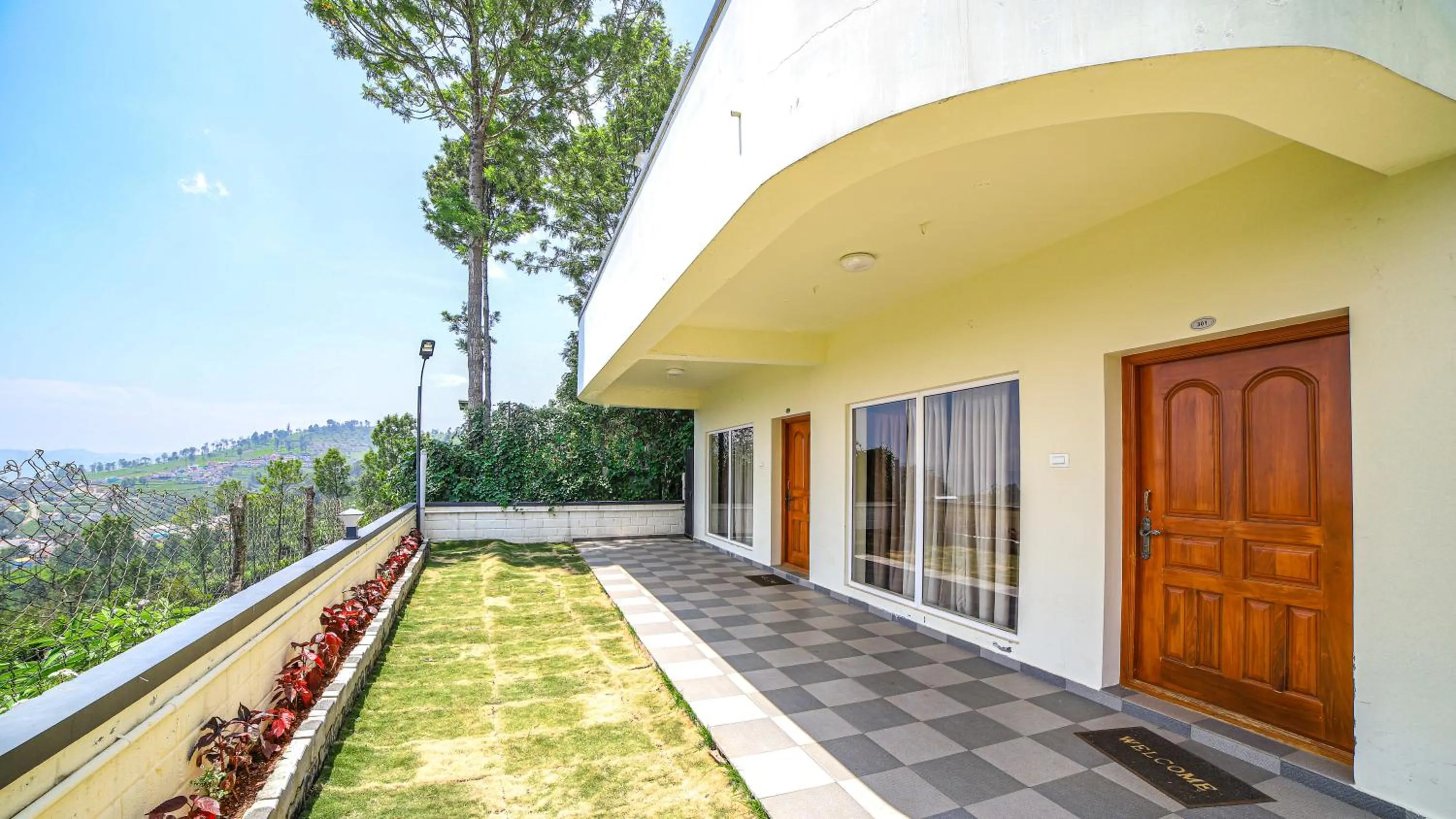 Balcony/Terrace in Aira Residency Kothagiri by Lexstays