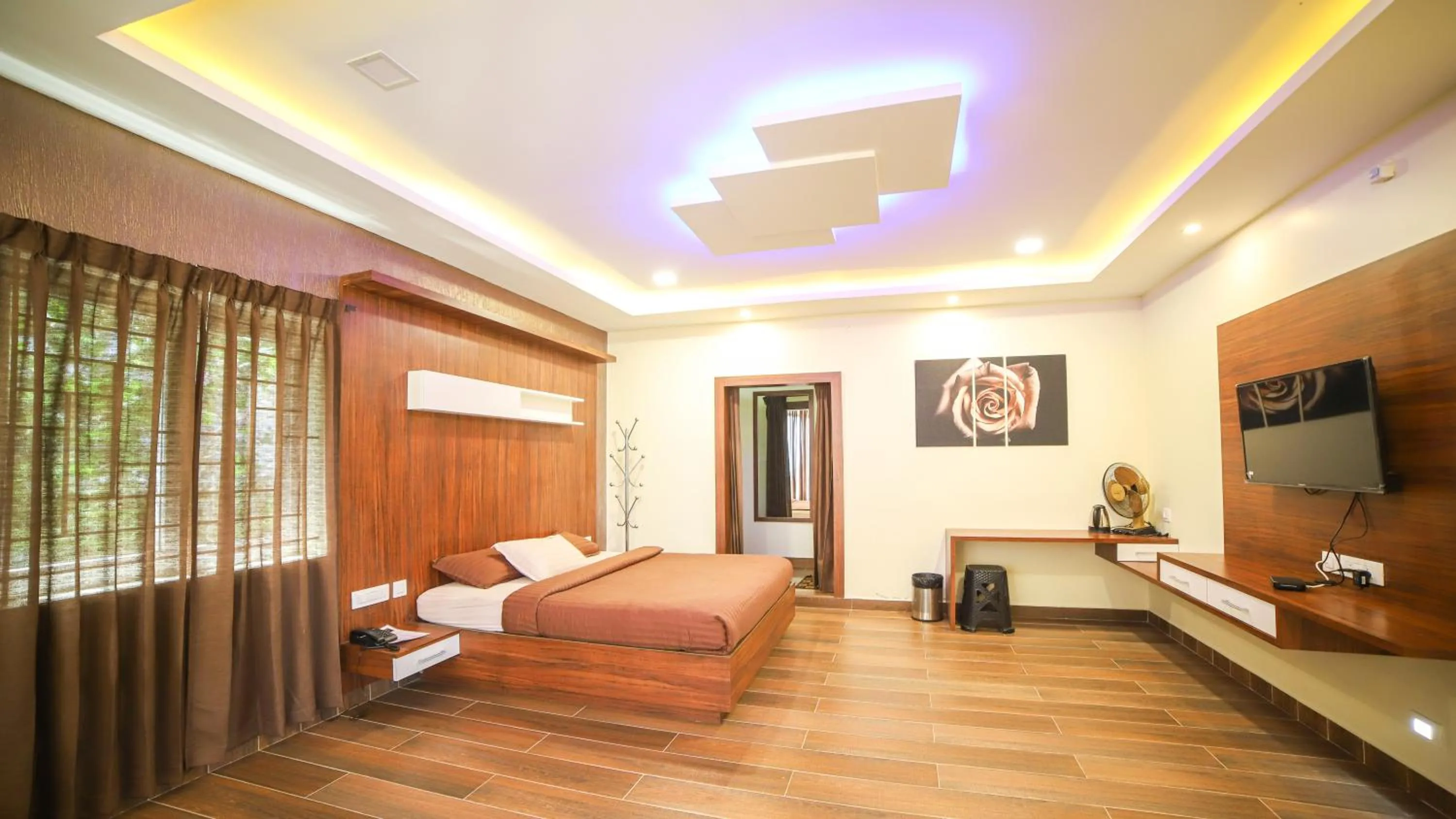 Photo of the whole room in Aira Residency Kothagiri by Lexstays