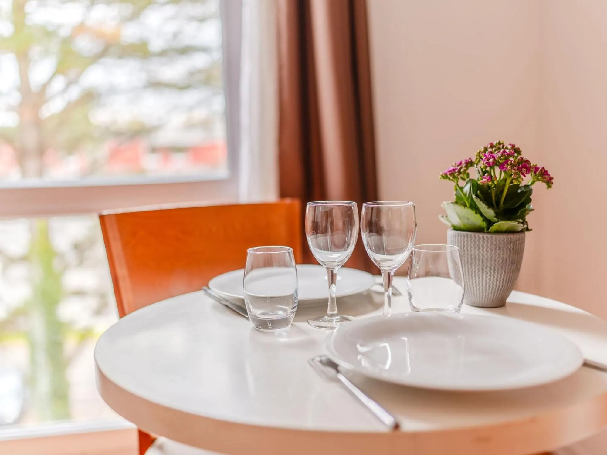 Bedroom in Séjours & Affaires Nantes La Beaujoire