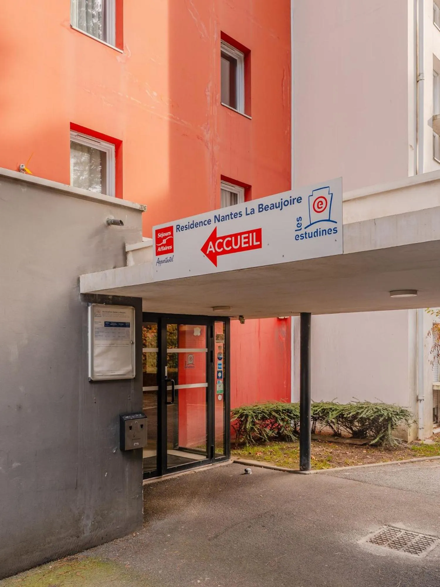 Property building in Séjours & Affaires Nantes La Beaujoire